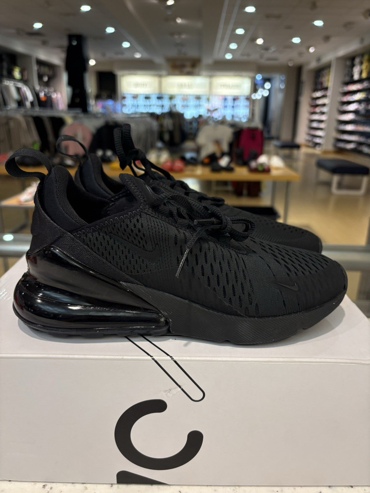 Nike Air Max 270 Low Triple Black Women’s Size 6.5