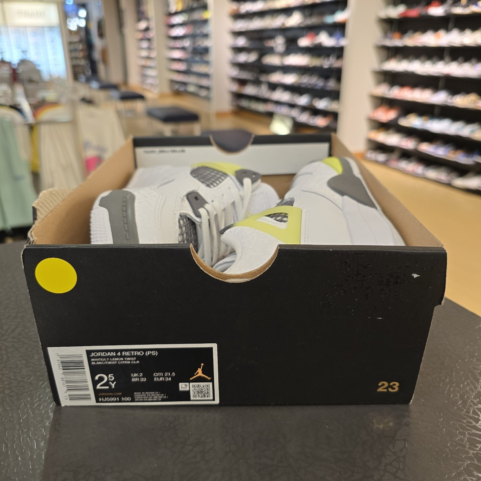Size 2.5Y - Air Jordan 4 Lemon Twist PS