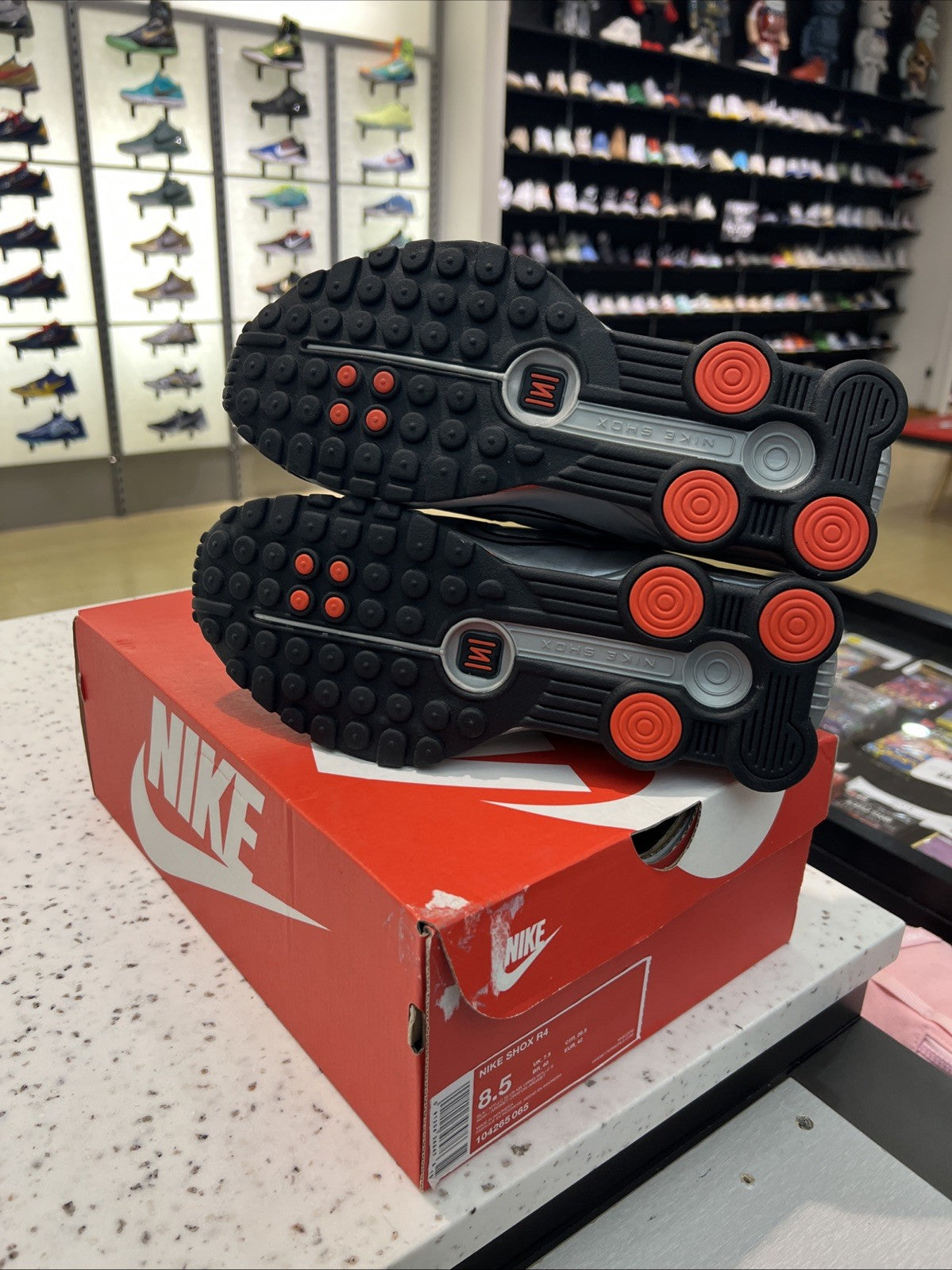 Nike Shox R4 Athletic Shoes Black Silver Orange Sz 8.5