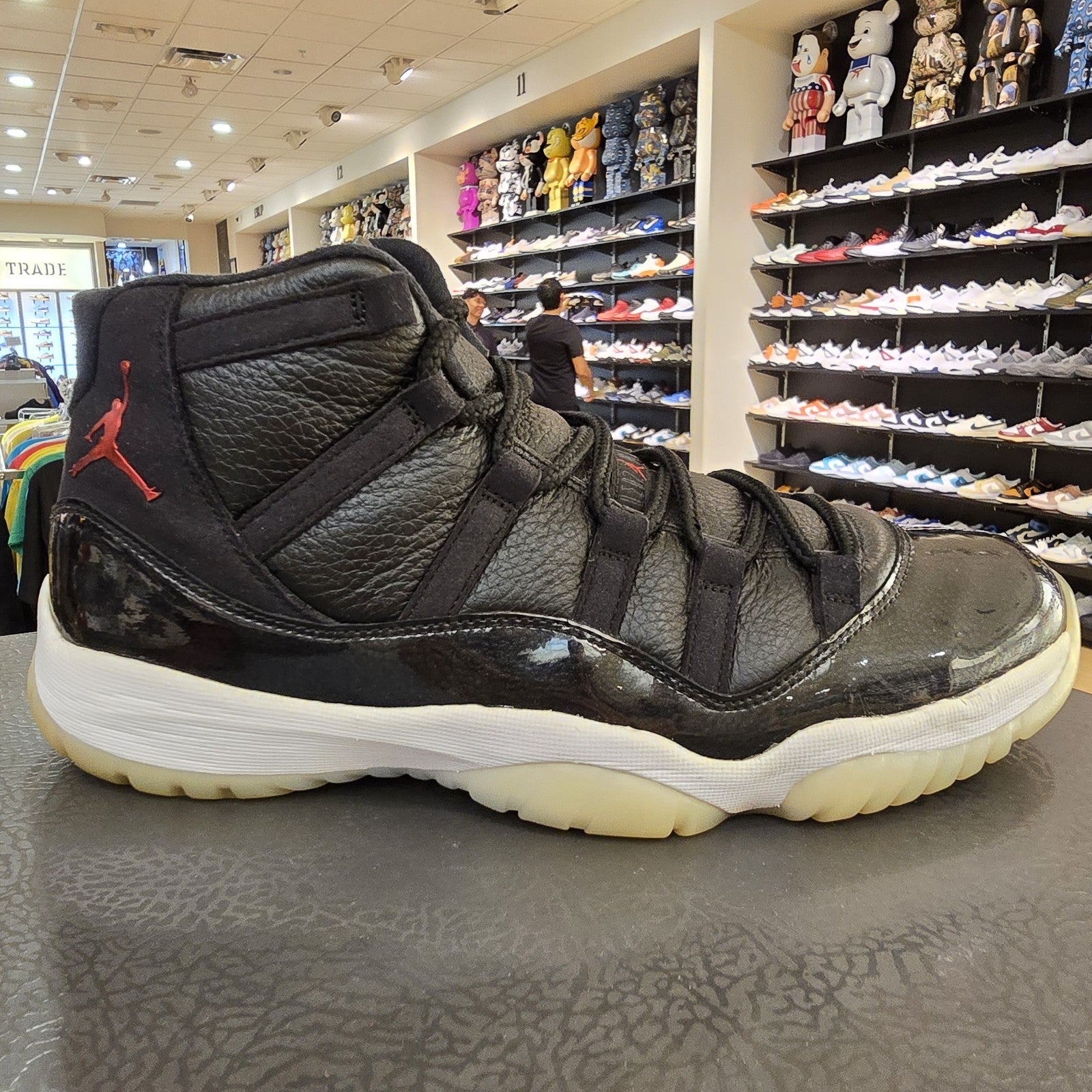 Size 11 - Jordan 11 Retro 72-10