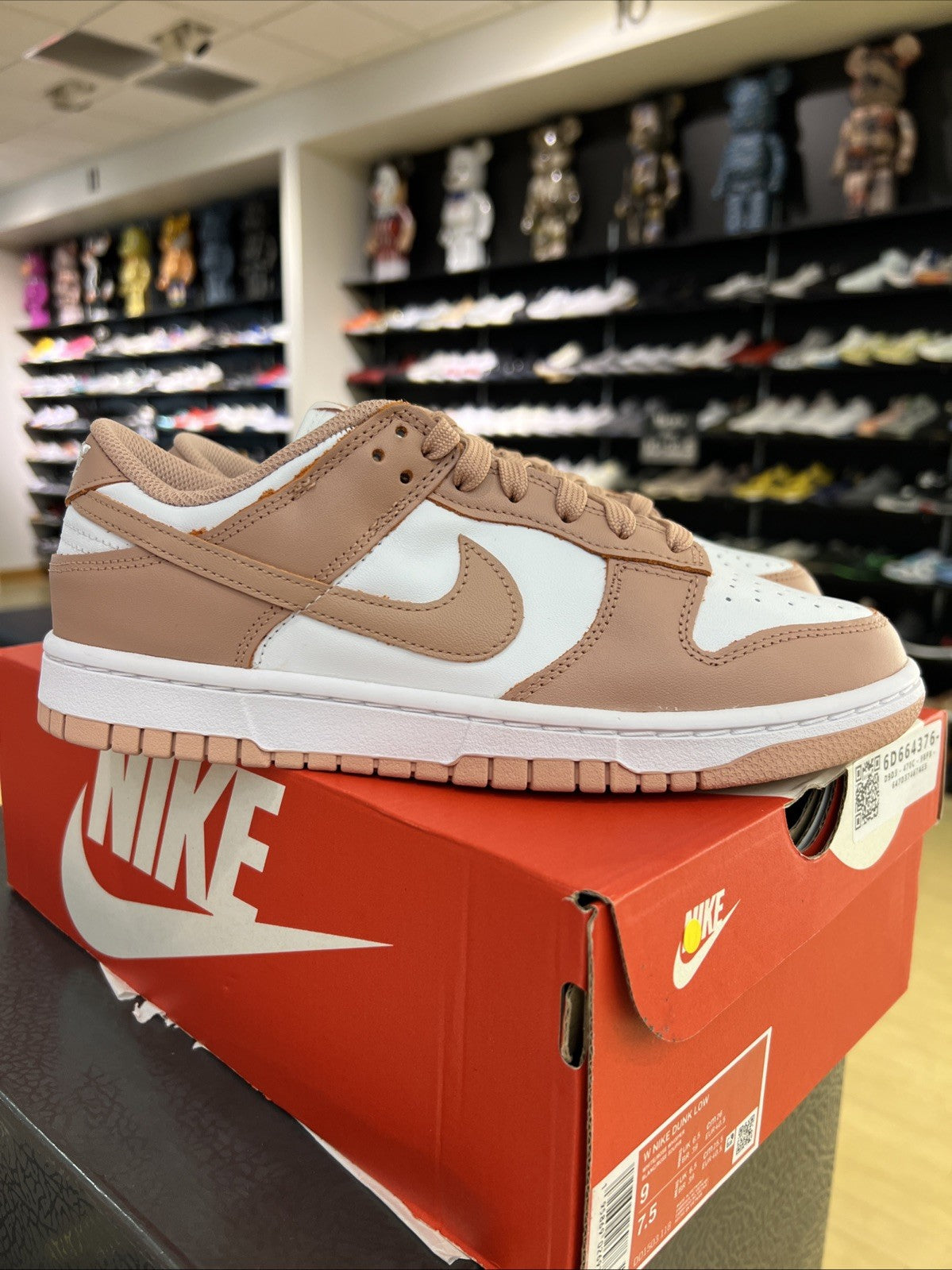 Nike Dunk Low Rose Whisper Women’s Sz 9