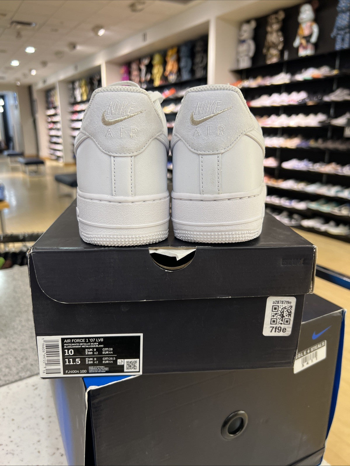 Nike Air Force 1 '07 LV8 'White Metallic Silver' Sz 10