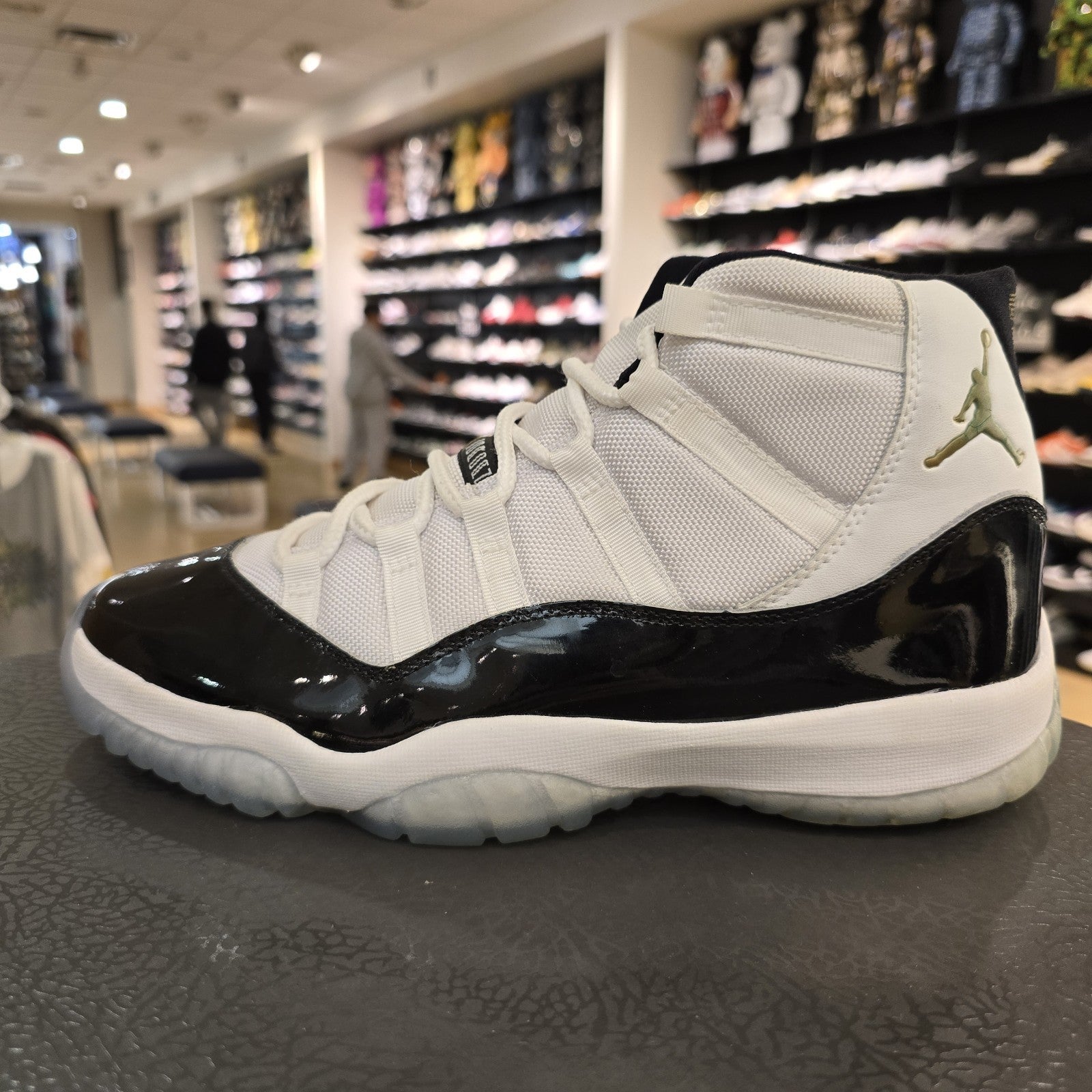 Size 10.5 - Air Jordan 11 Retro Concord - Defining Moments Pack