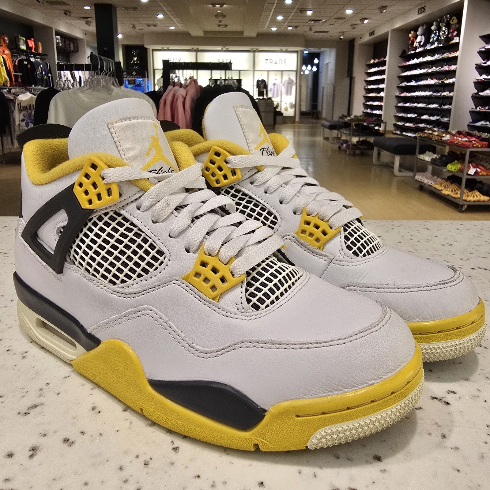 Size 8 - Women's Air Jordan 4 Retro Vivid Sulfur AQ9129-101