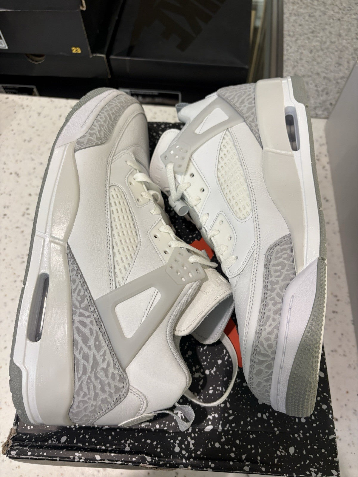 Jordan Spizike Low Summit White Photon Dust Size 13