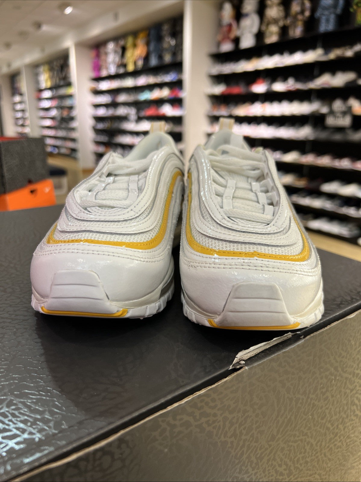 NIKE AIR MAX 97 WHITE-UNIVERSITY GOLD WOMENS SZ 6.5 DEFECT STAINS
