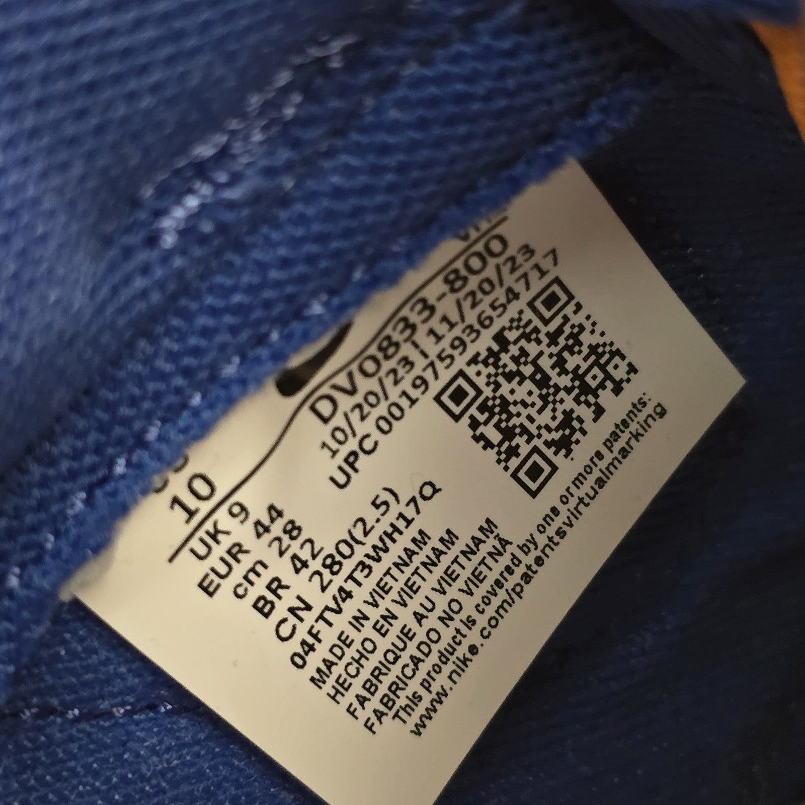 Size 10 - Nike Dunk Low Knicks DV0833-800