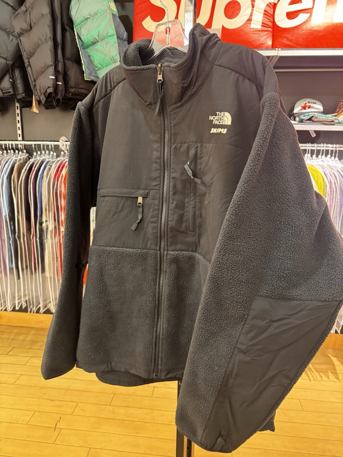Skims X The North Face 1995 Retro Denali Fleece Jacket in Onyx Size XL