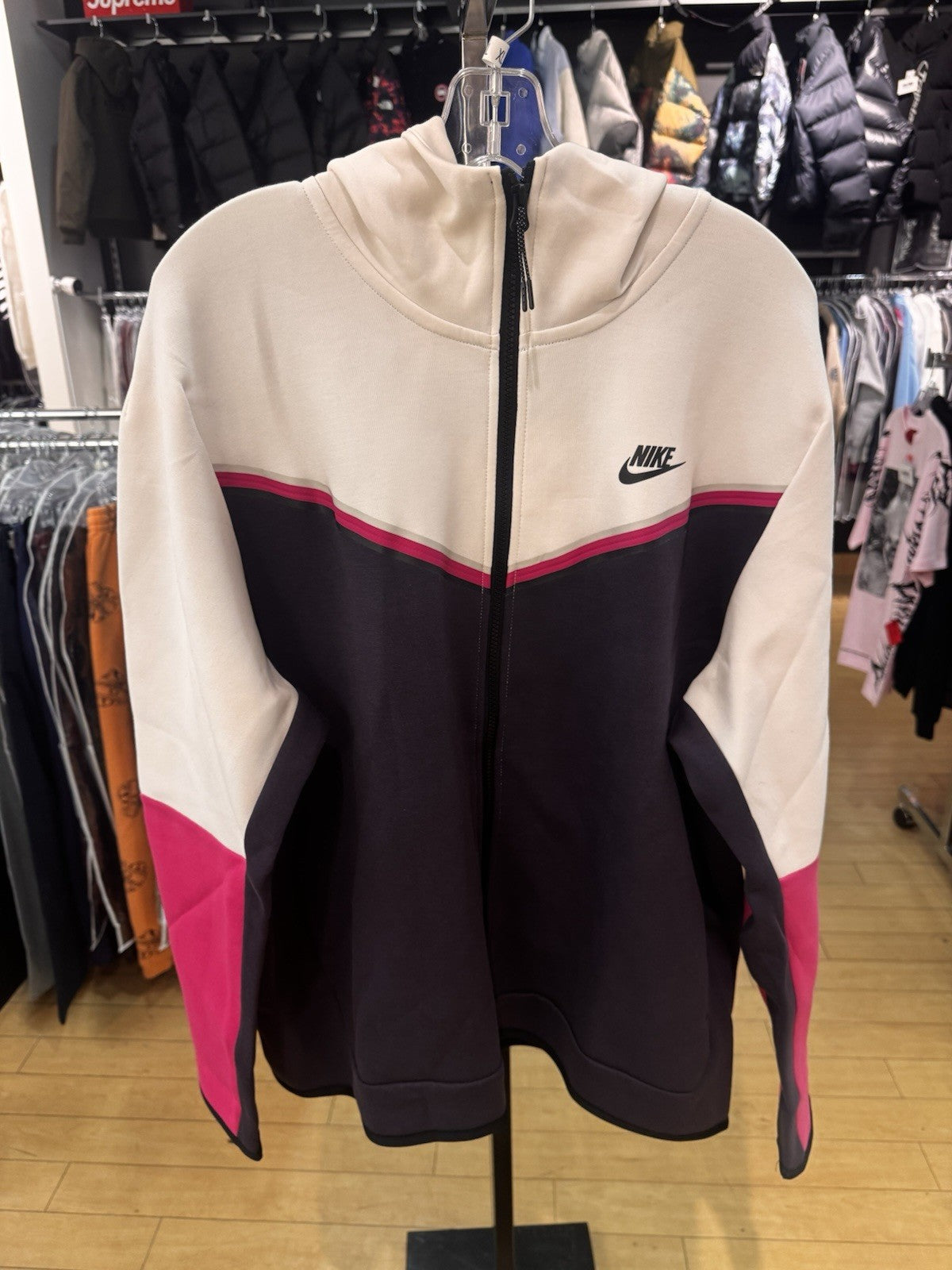 Nike Sportswear Tech Fleece Phantom/Cave Purple/Active Pink Size XL