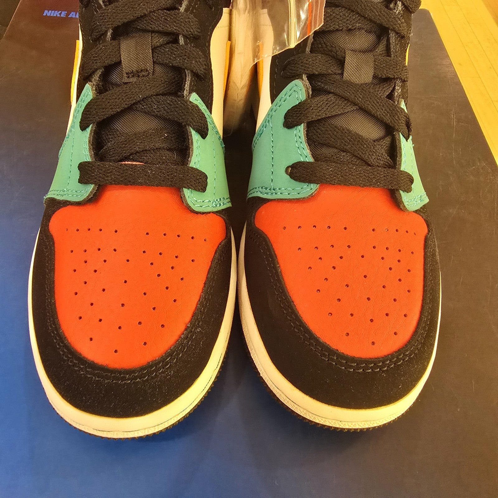 Jordan 1 Mid Bred Multi Color GS SZ 4.5Y