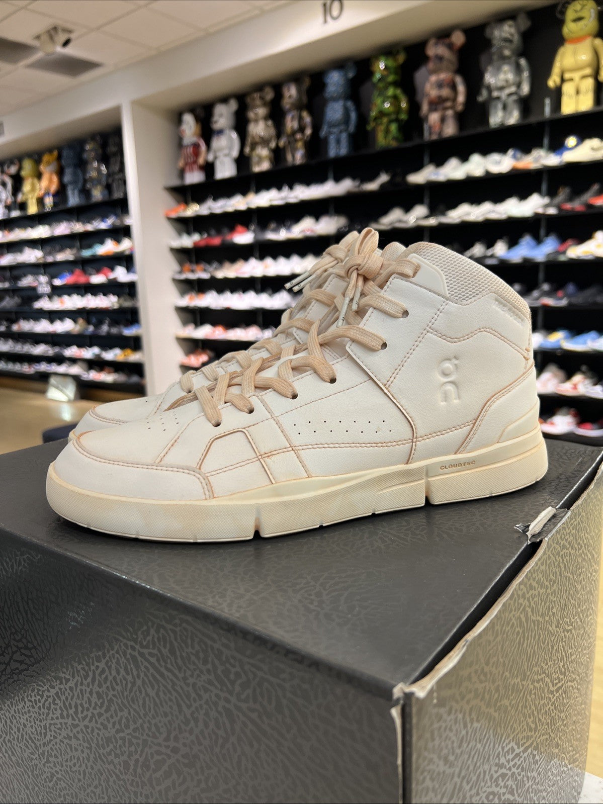 Roger RF2 Pack Kith Sz 11 Federer Autograph Only