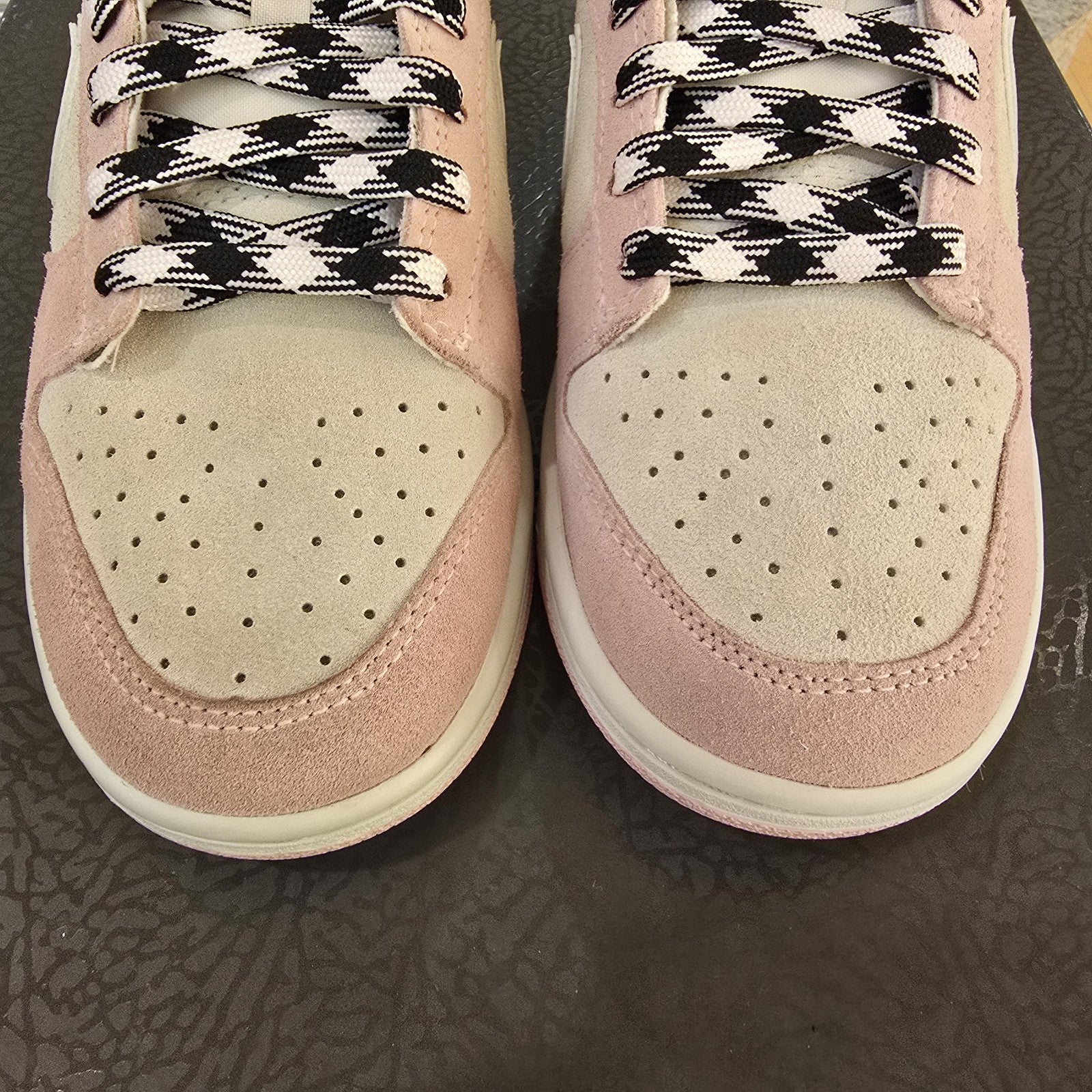 Size 9 - Nike Dunk LX Low Pink Foam Women's