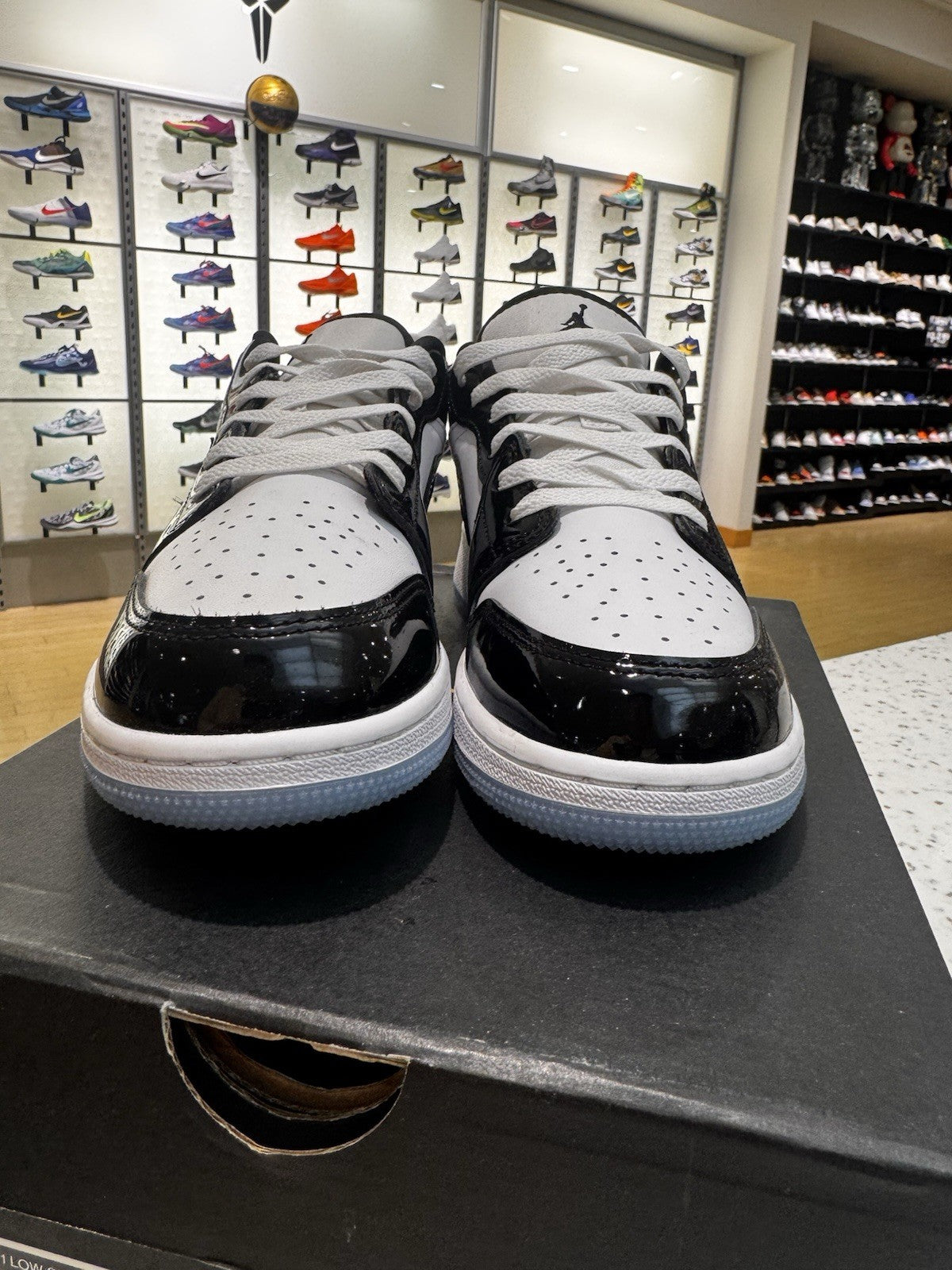 Air Jordan 1 Low SE Concord
