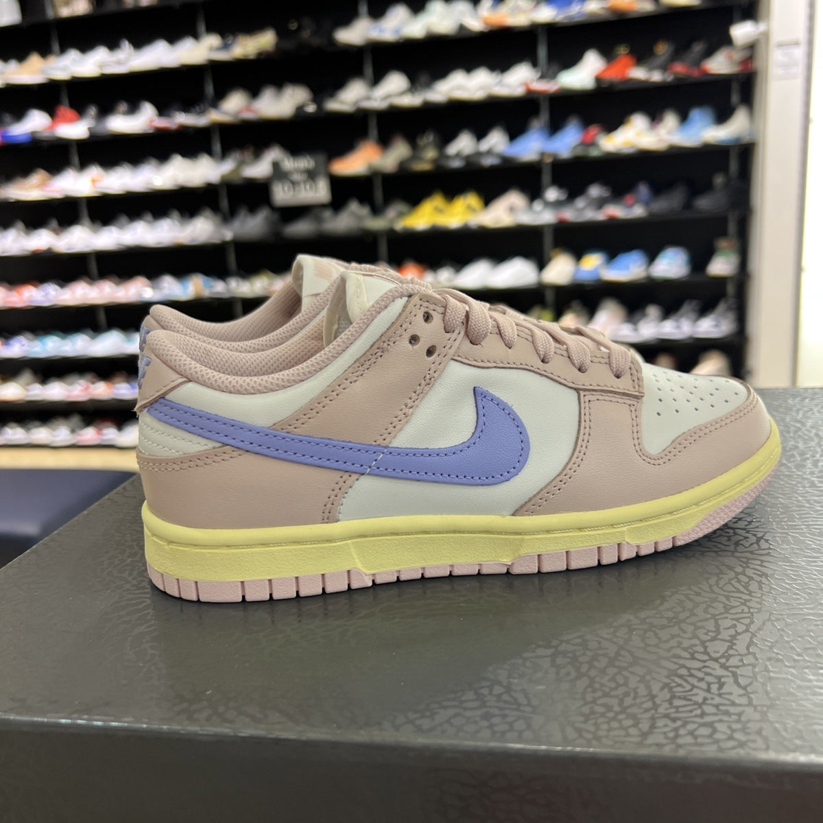 Nike Dunk Low Pink Oxford Women's Sz 6