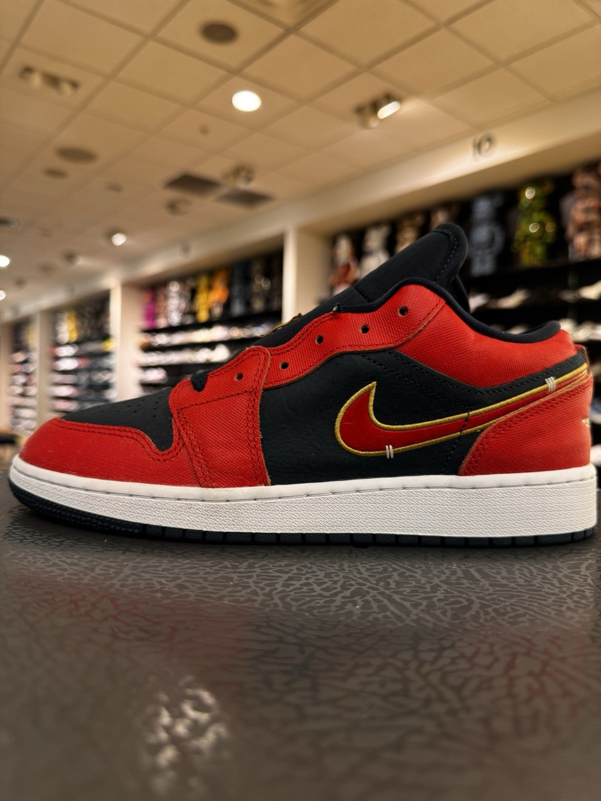 Jordan 1 Low Armory Navy Sport Red Size 6Y