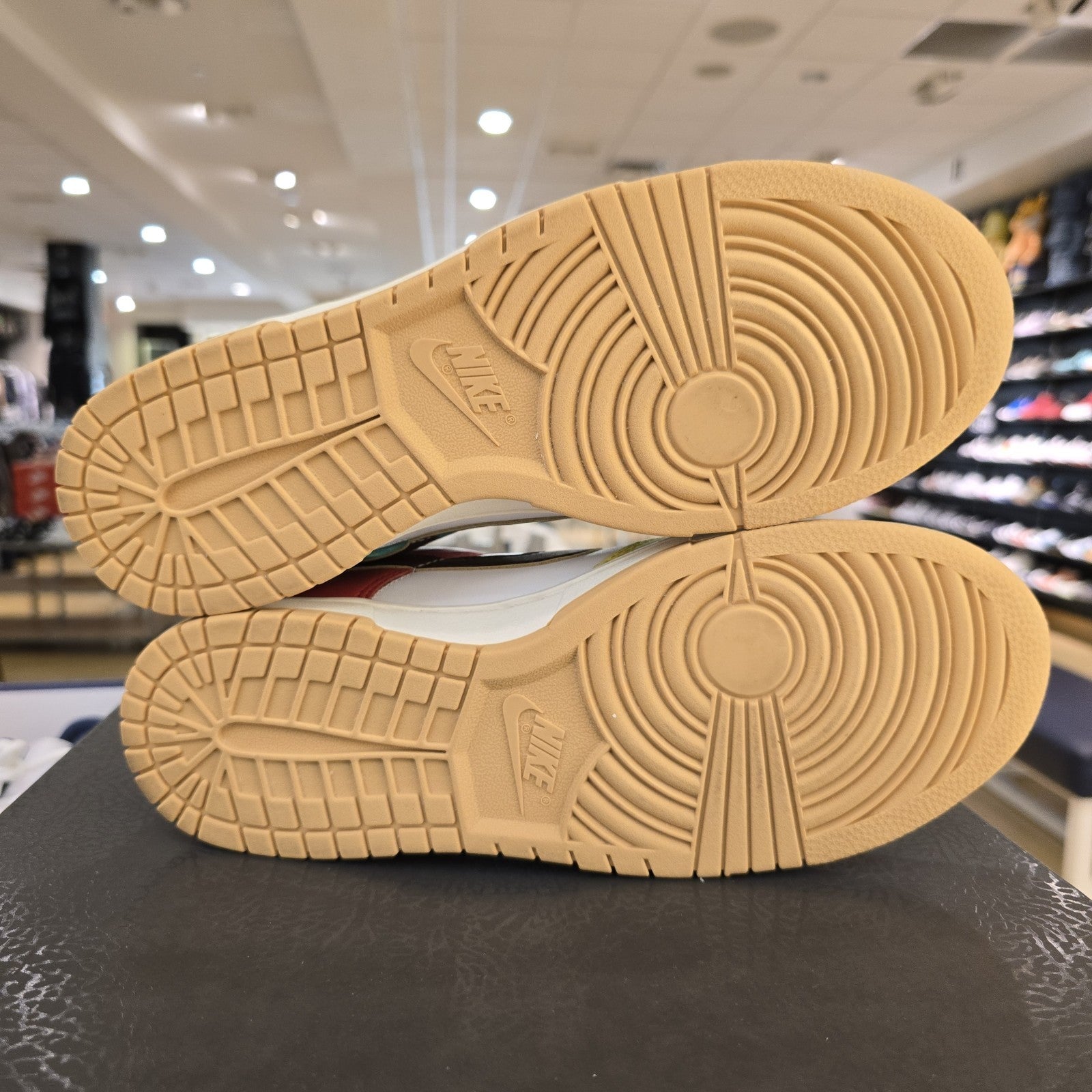 Size 9 - Nike Dunk SE Low Free.99 - White USED