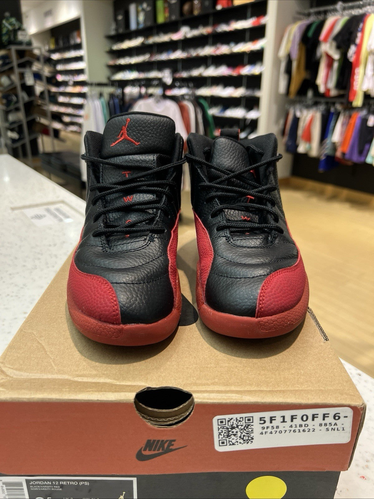 AIR JORDAN RETRO 12 'FLU GAME (2025) (PS) SZ 2.5Y