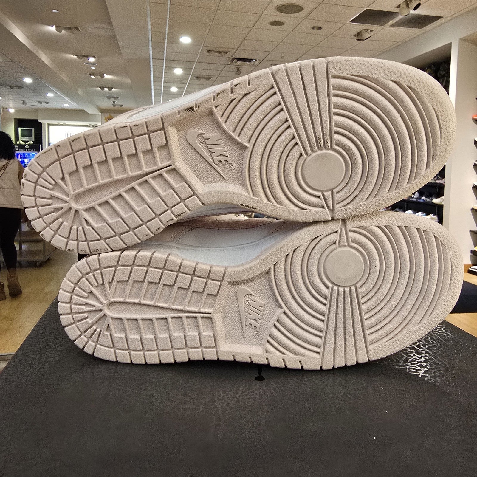 Size 9 - Nike Dunk Low Pink Paisley 2023 Women's