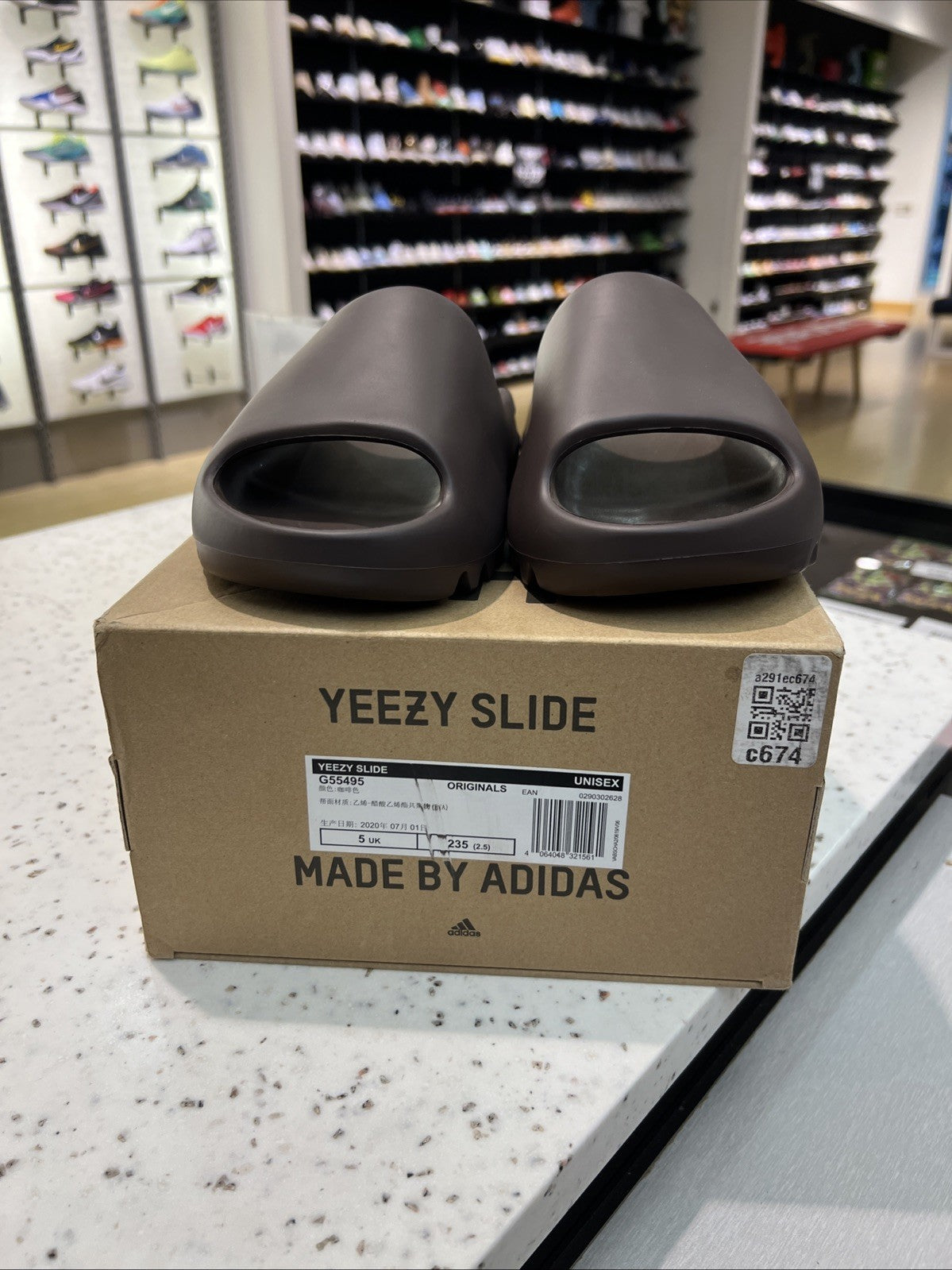 Adidas Yeezy Slide Soot Dark Brown G55495 Sz 5
