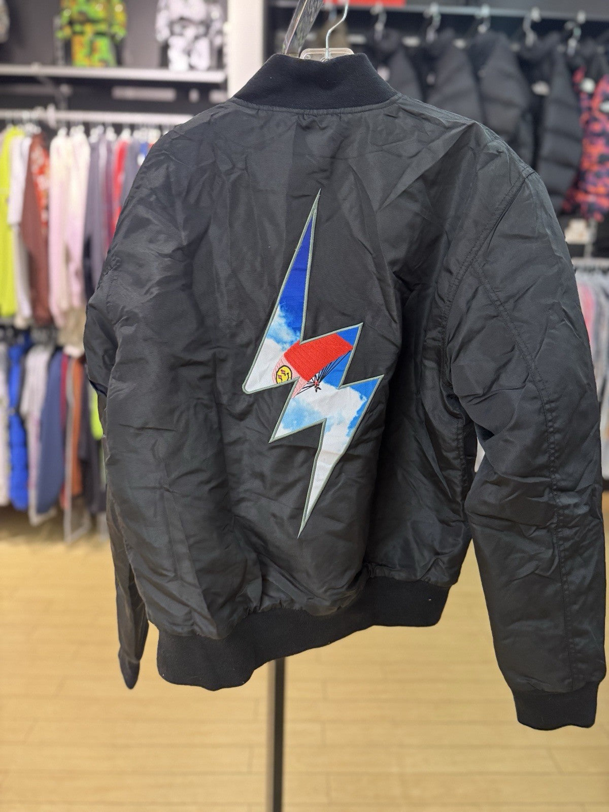 NEW Mens J Balvin Jose Tour Bomber Jacket size Large Emboidered Patches Puffer