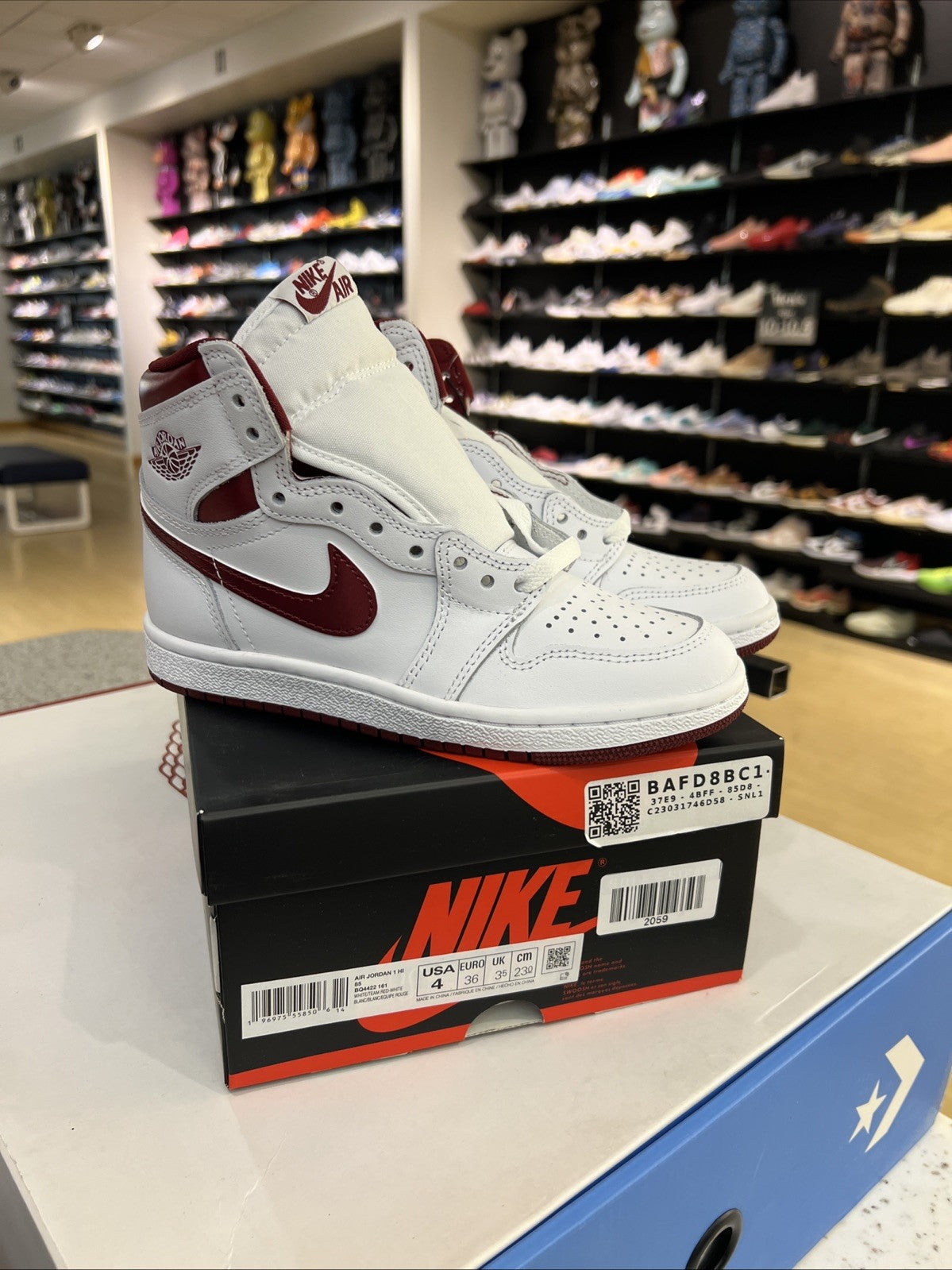 Air Jordan 1 Retro '85 OG High Metallic Burgundy 2024 Sz 4Y