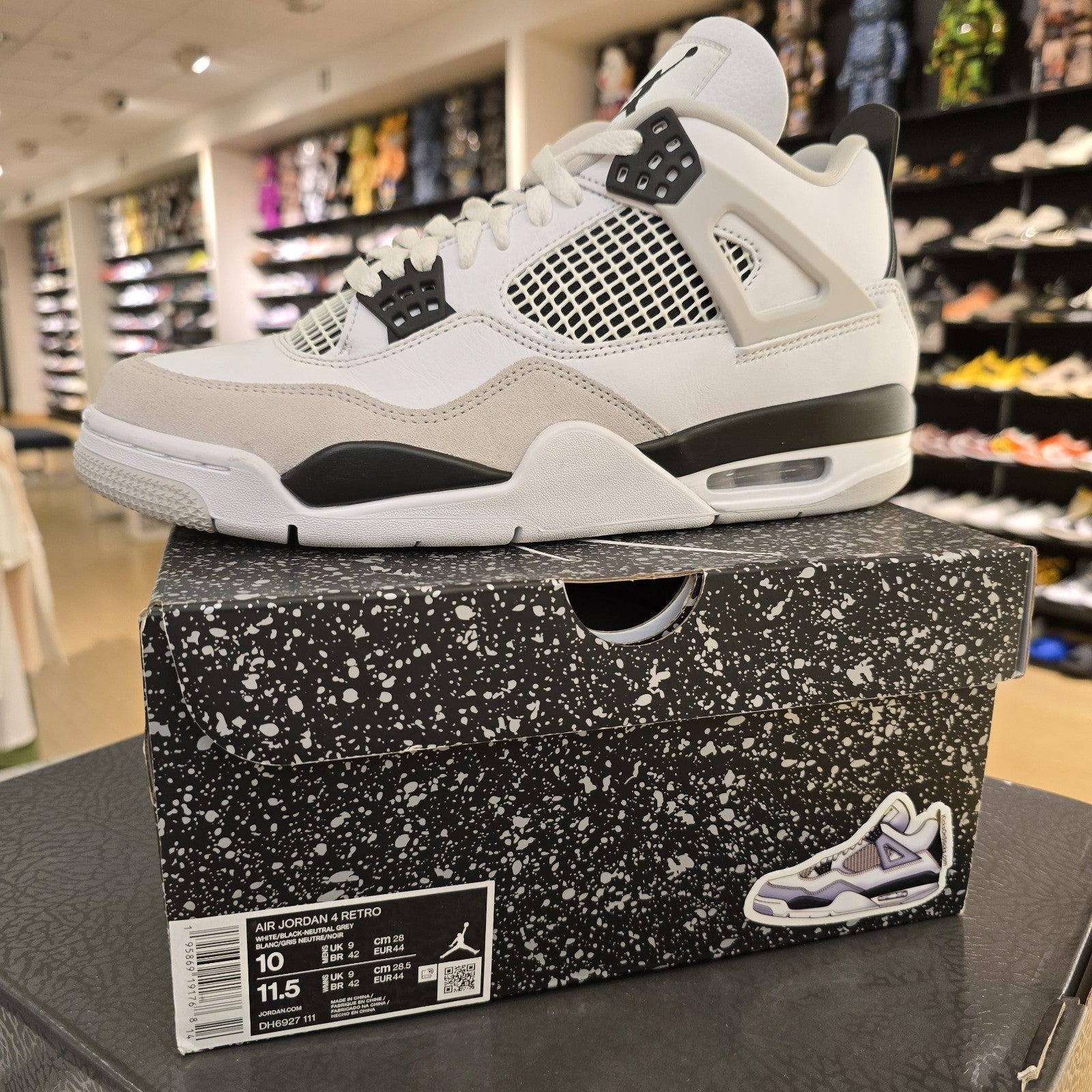 Size 10 - Jordan 4 Retro Mid Military Black