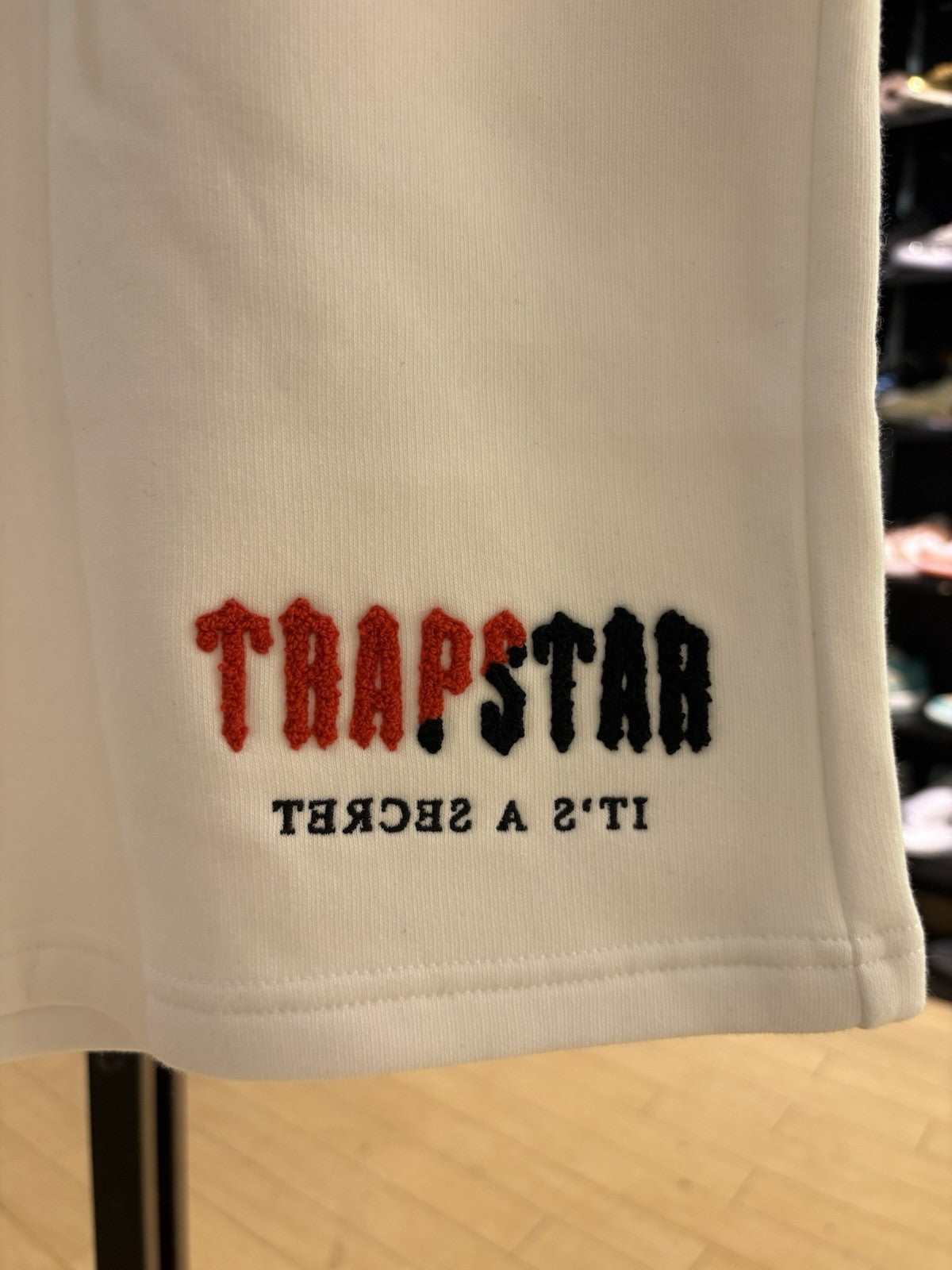 Trapstar Chenille Decoded Shorts White/Red Size L