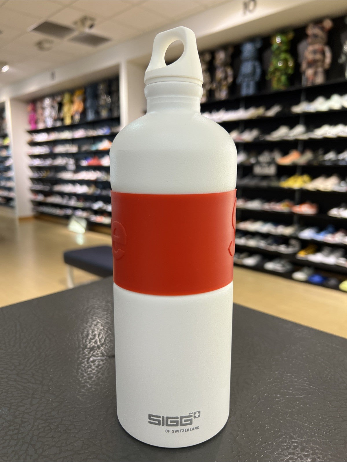 Supreme SIGG Water Bottle Red And White SS19 DEFECT