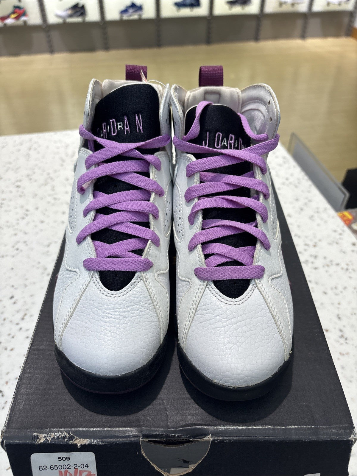 Jordan Retro 7 ‘Fuschia’ Size 4Y DEFECT