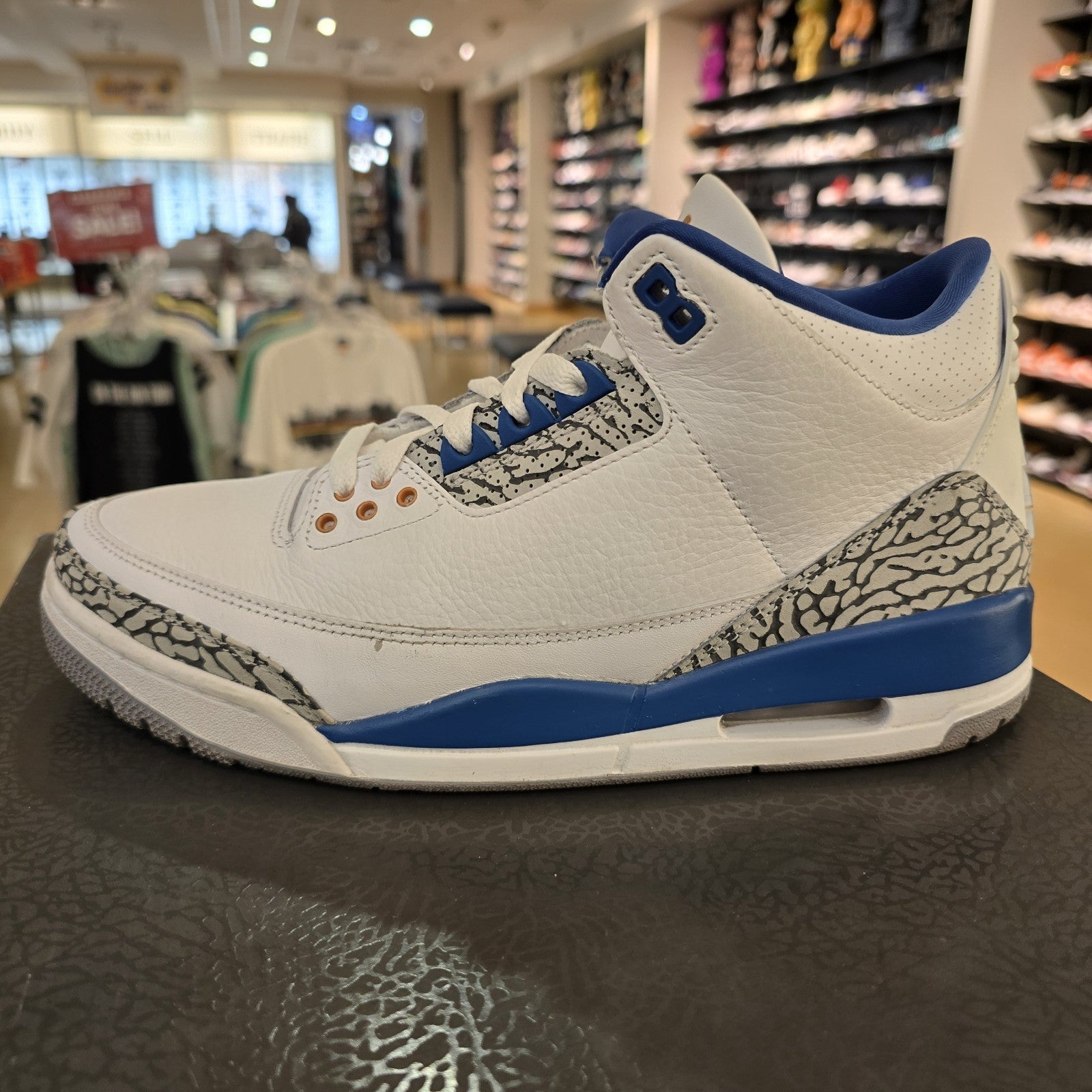 Size 10 - Jordan 3 Retro Washington Wizards