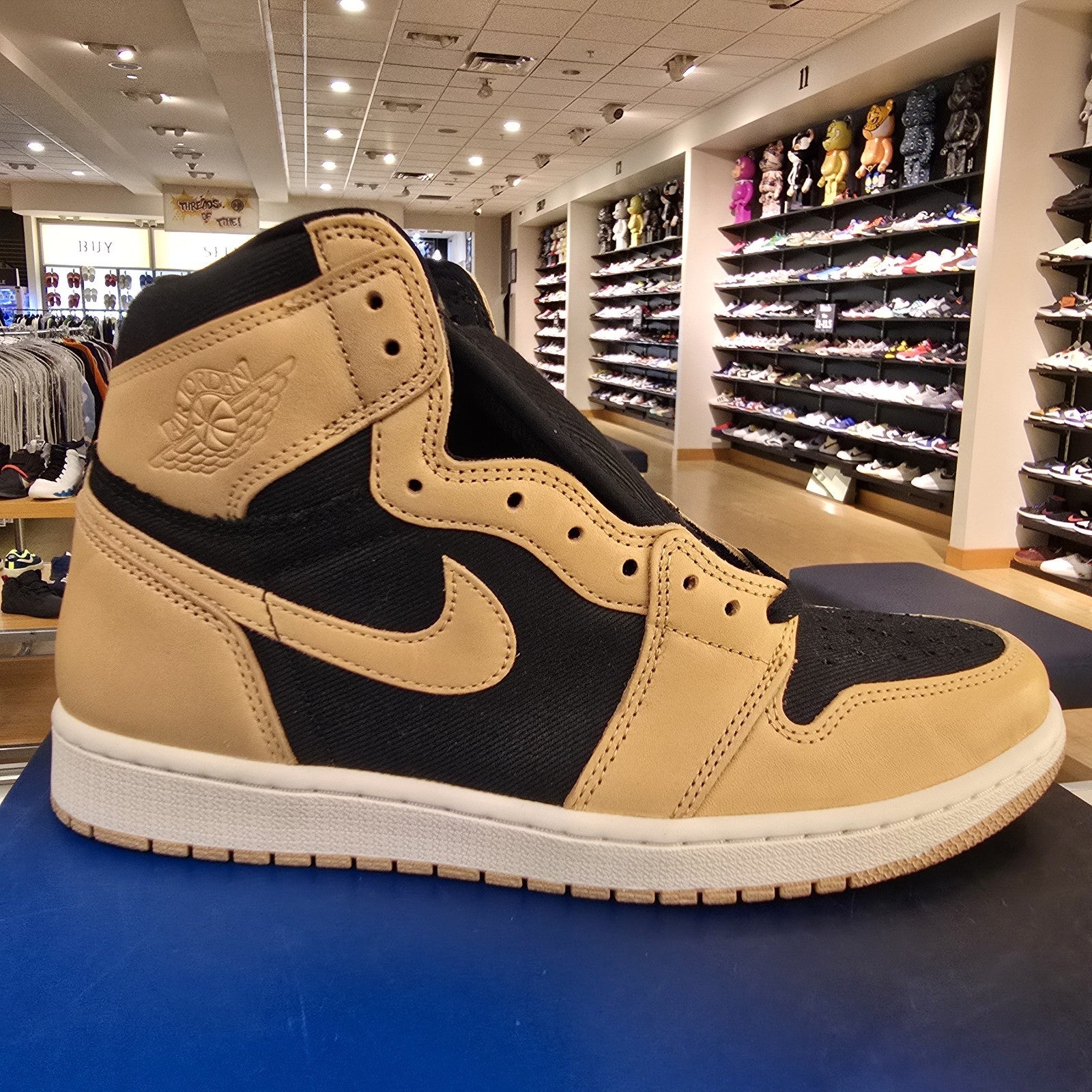 Size 10 - Jordan 1 Retro High OG Heirloom 2022