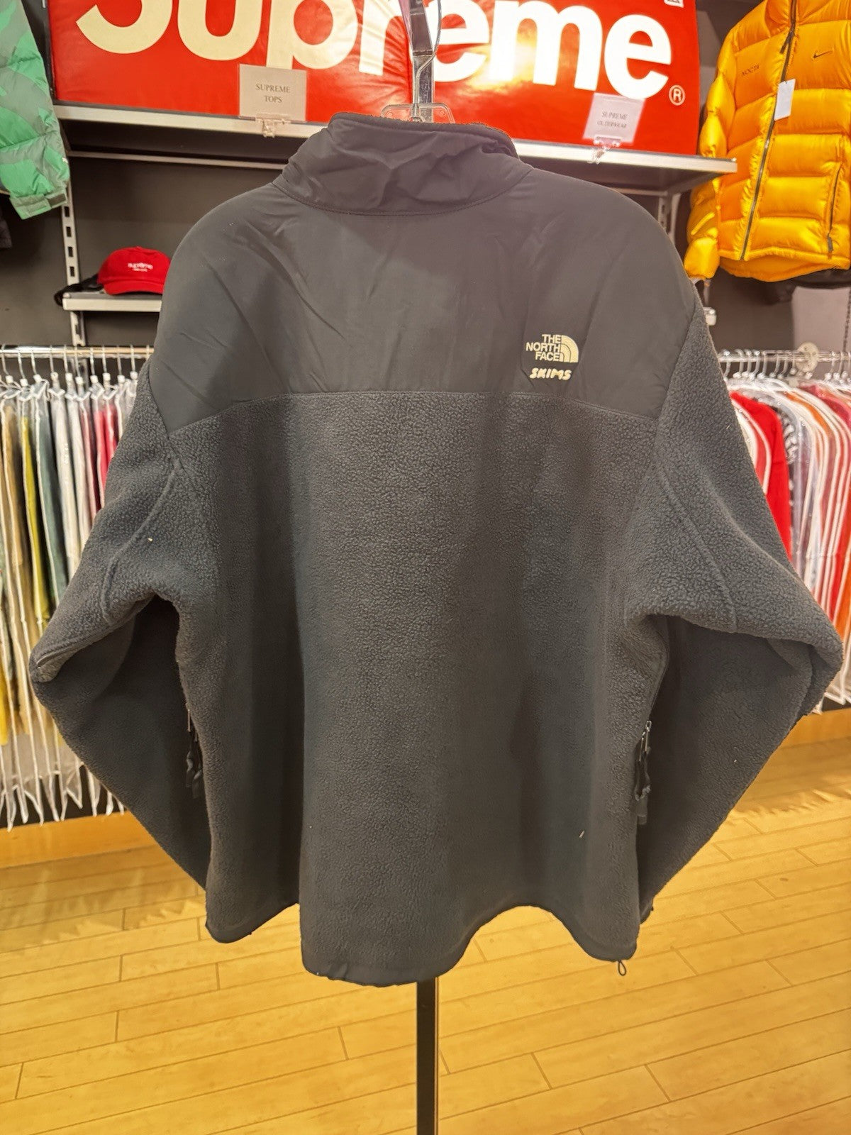Skims X The North Face 1995 Retro Denali Fleece Jacket in Onyx Size XL