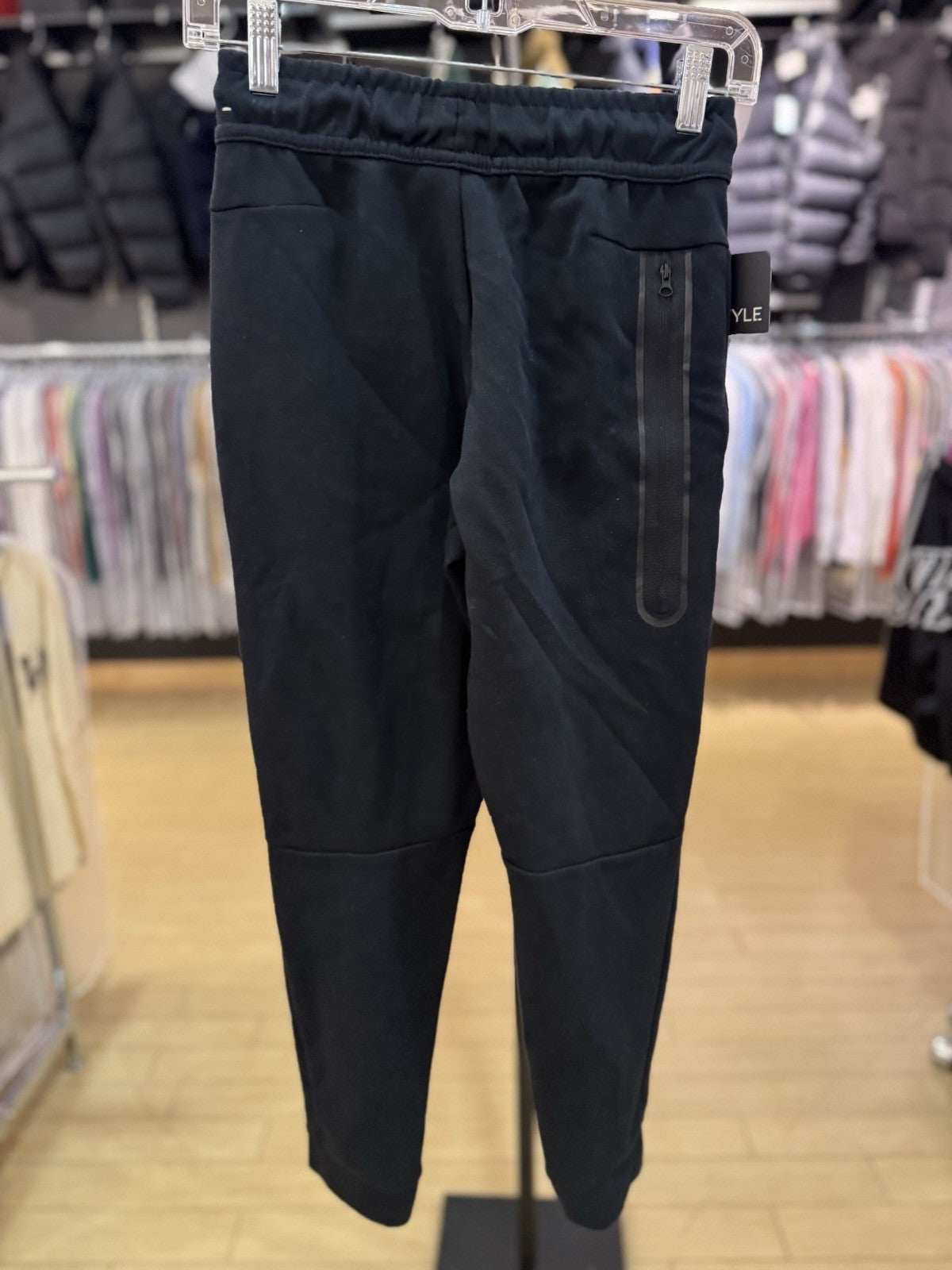Nike Sportswear Tech Fleece Big Kids' (Boys') Pants Size M+ Black