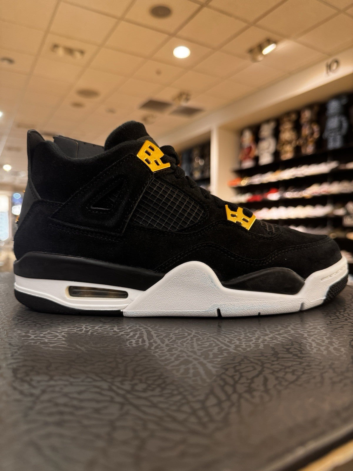 Jordan 4 Retro Royalty GS Size 6Y