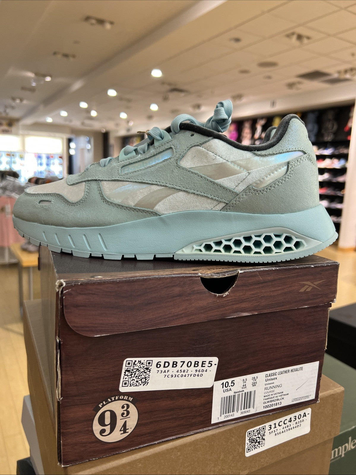 Reebok x Harry Potter Classic Leather Hexalite Patronus Charm Size 10.5