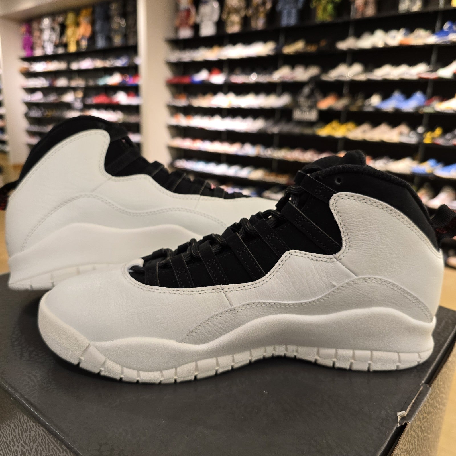 Size 10 - Air Jordan 10 Retro I'm Back 310805-104