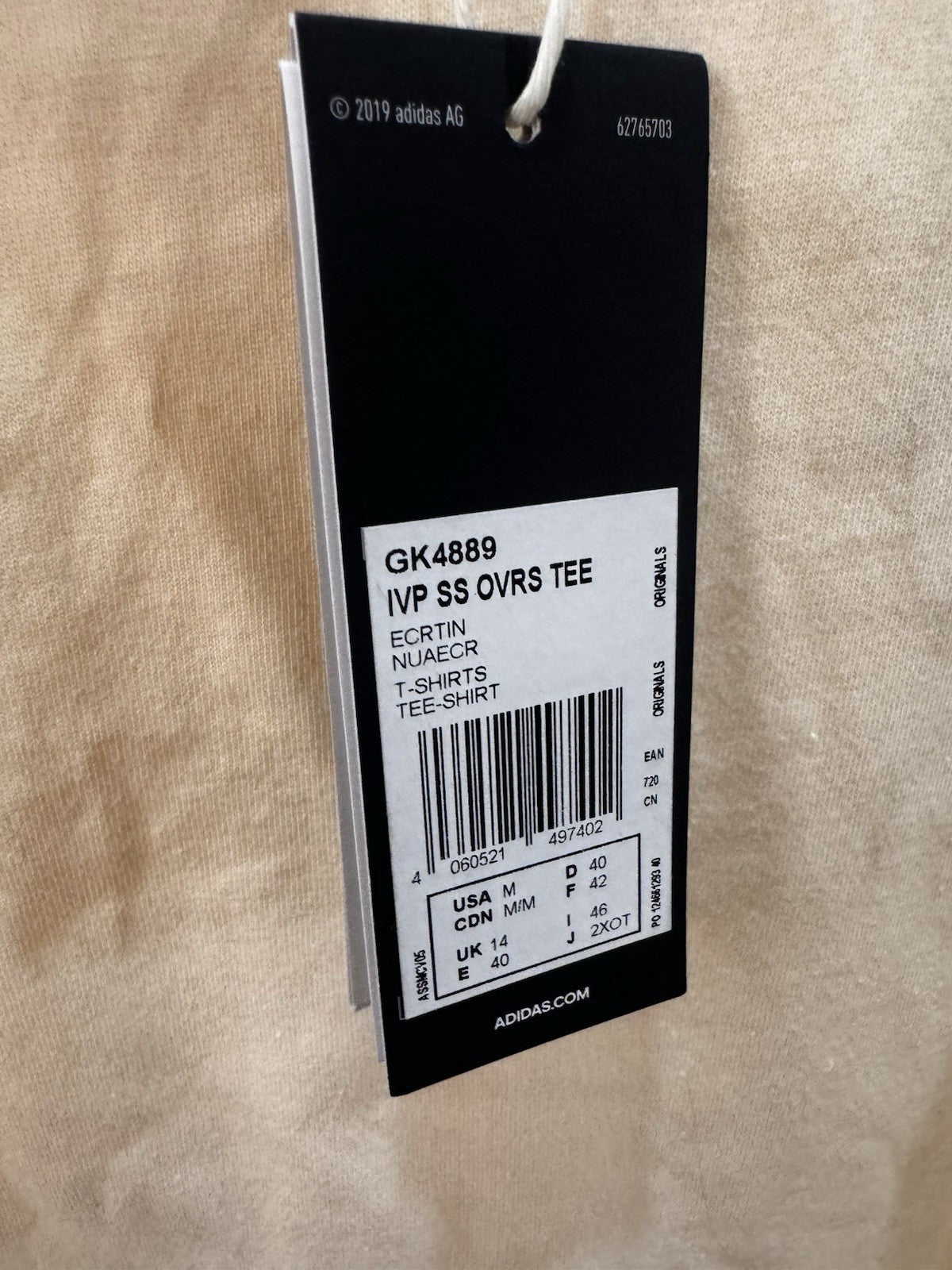 Adidas x Ivy Park oversized Tee SMALL STAIN Size M