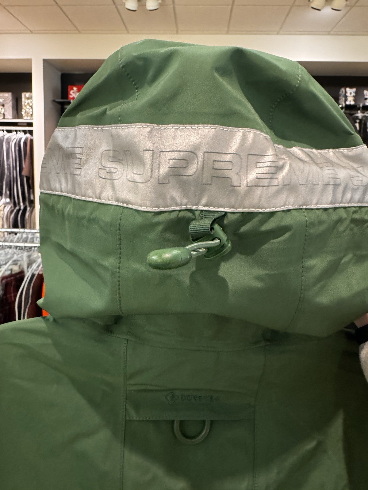 Supreme Gore-Tex Taped Seam Shell Jacket Green Size Small