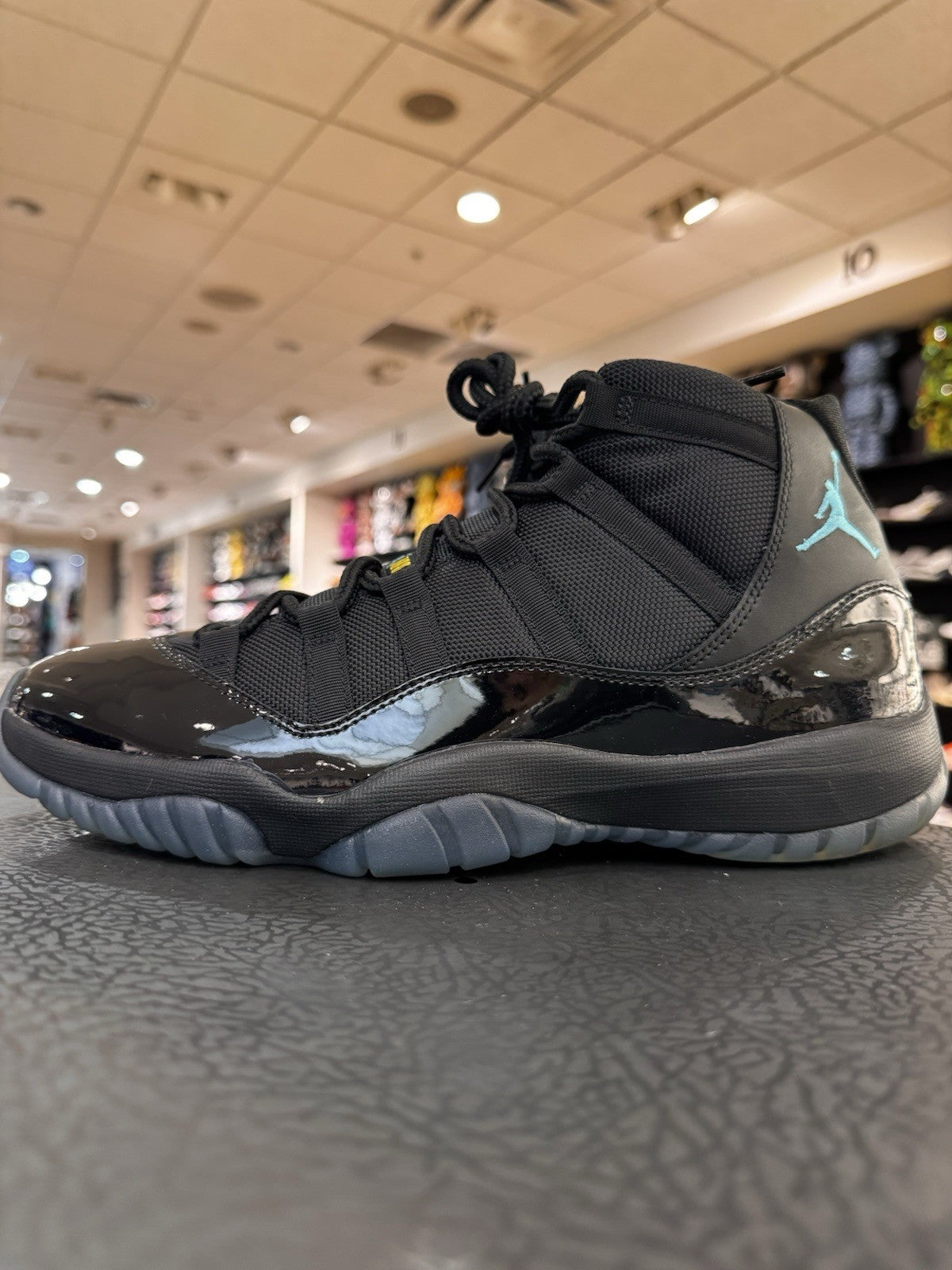 Jordan 11 Retro High Gamma Blue 2013 Size 11 USED