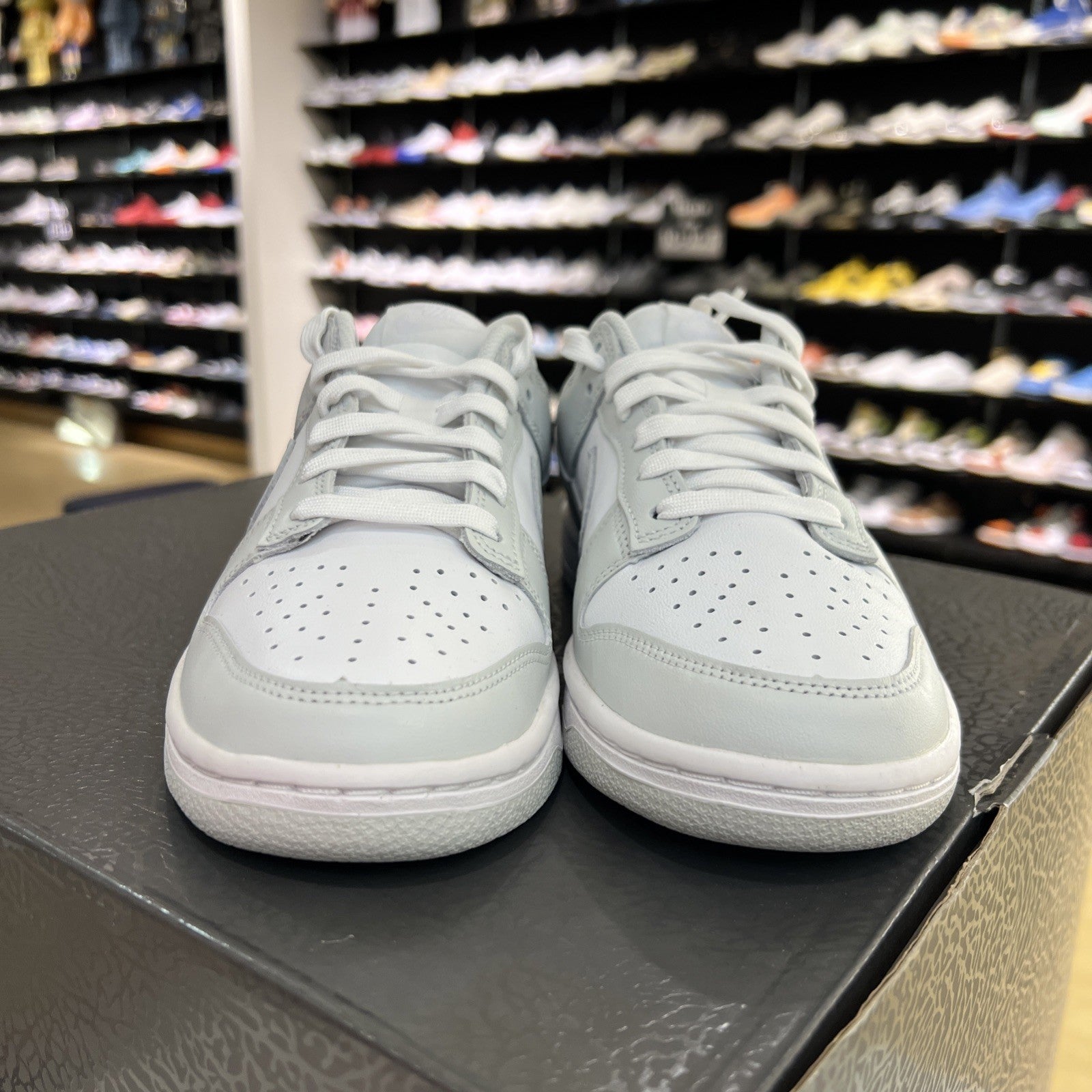 Nike Dunk Low Photon Dust Grey White Women’s Sz 7