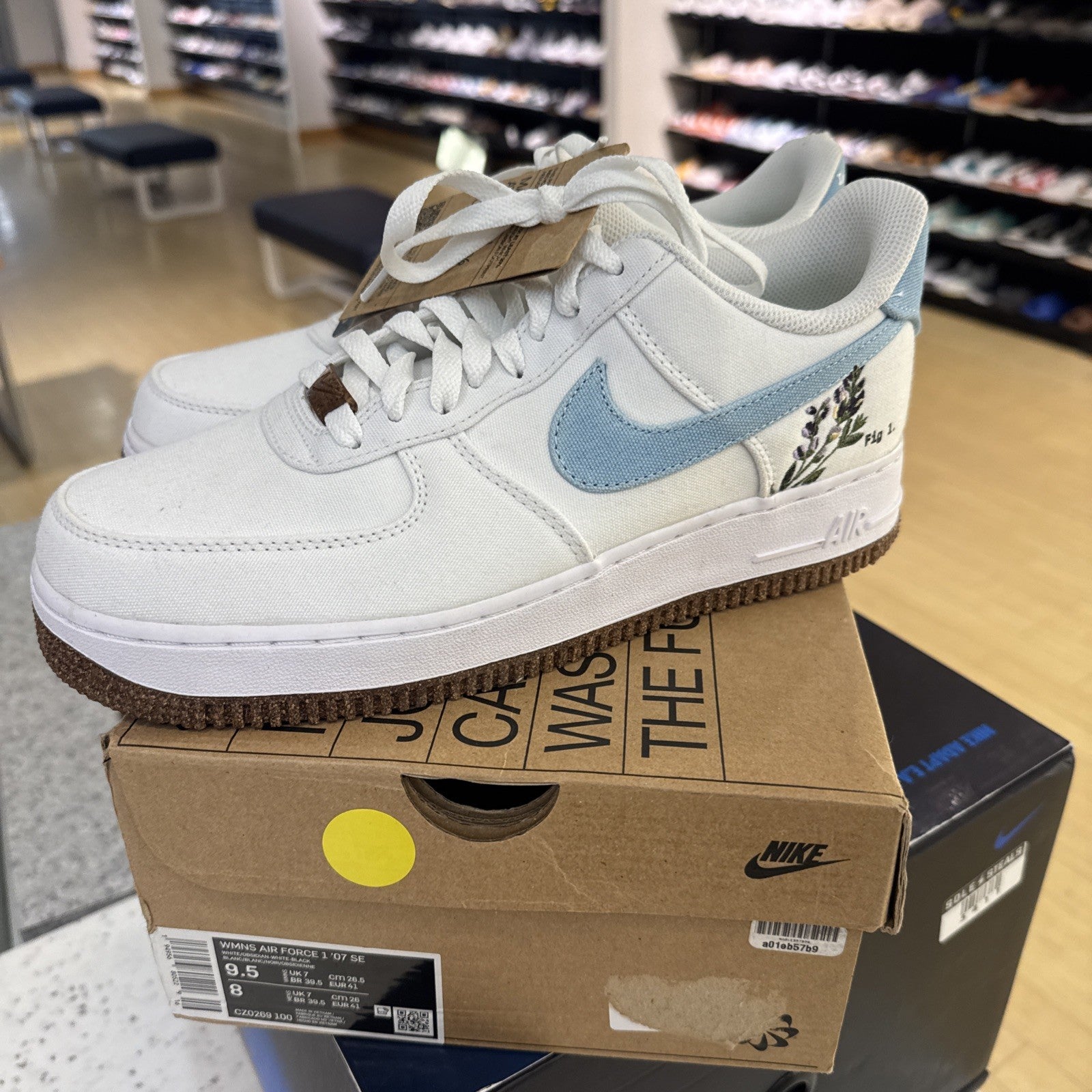 Size 9.5 - Nike Air Force 1 '07 SE Indigo W (RIPPED HEEL TAB RIGHT SHOE)