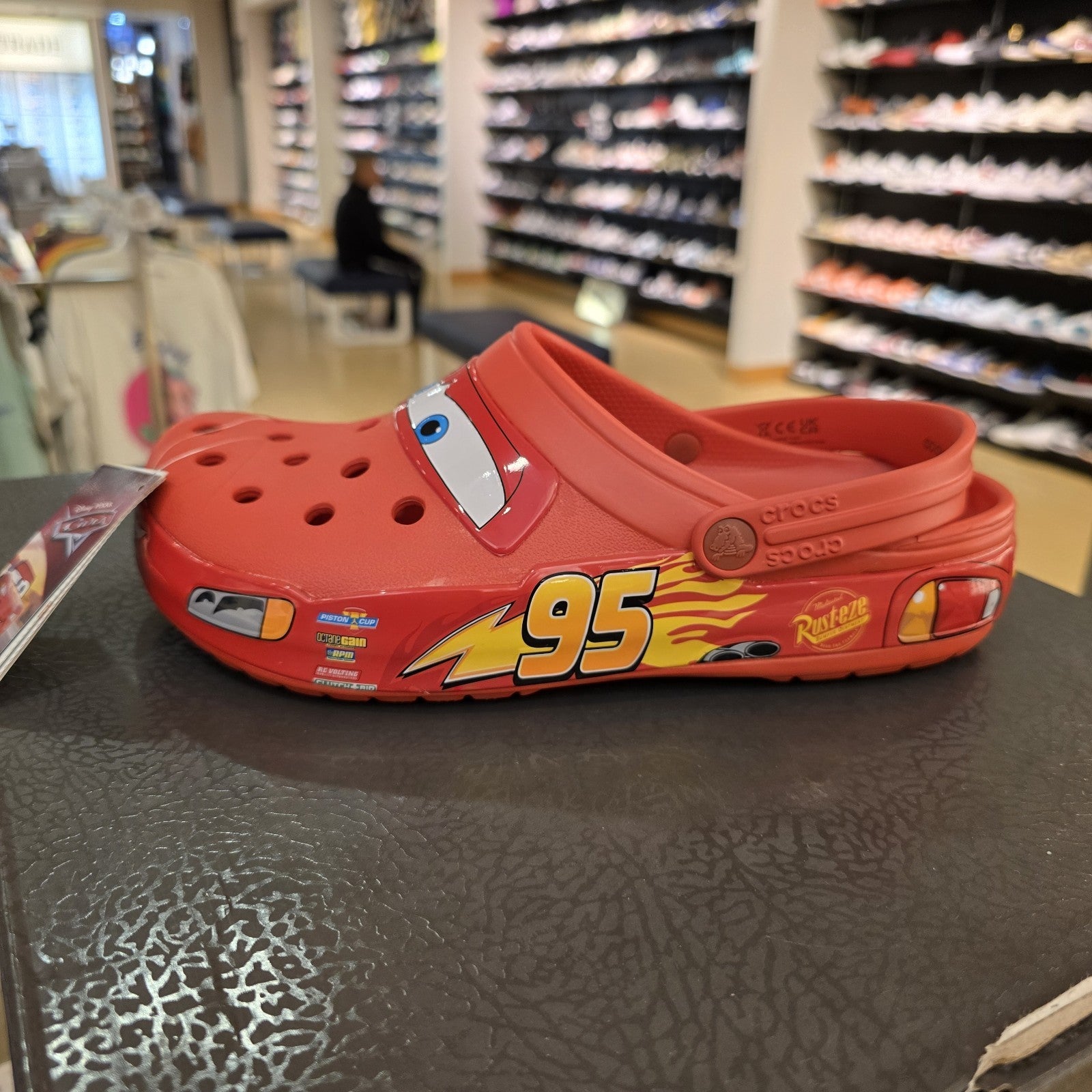 Size 9 - Crocs Classic Clog Lightning McQueen Defect