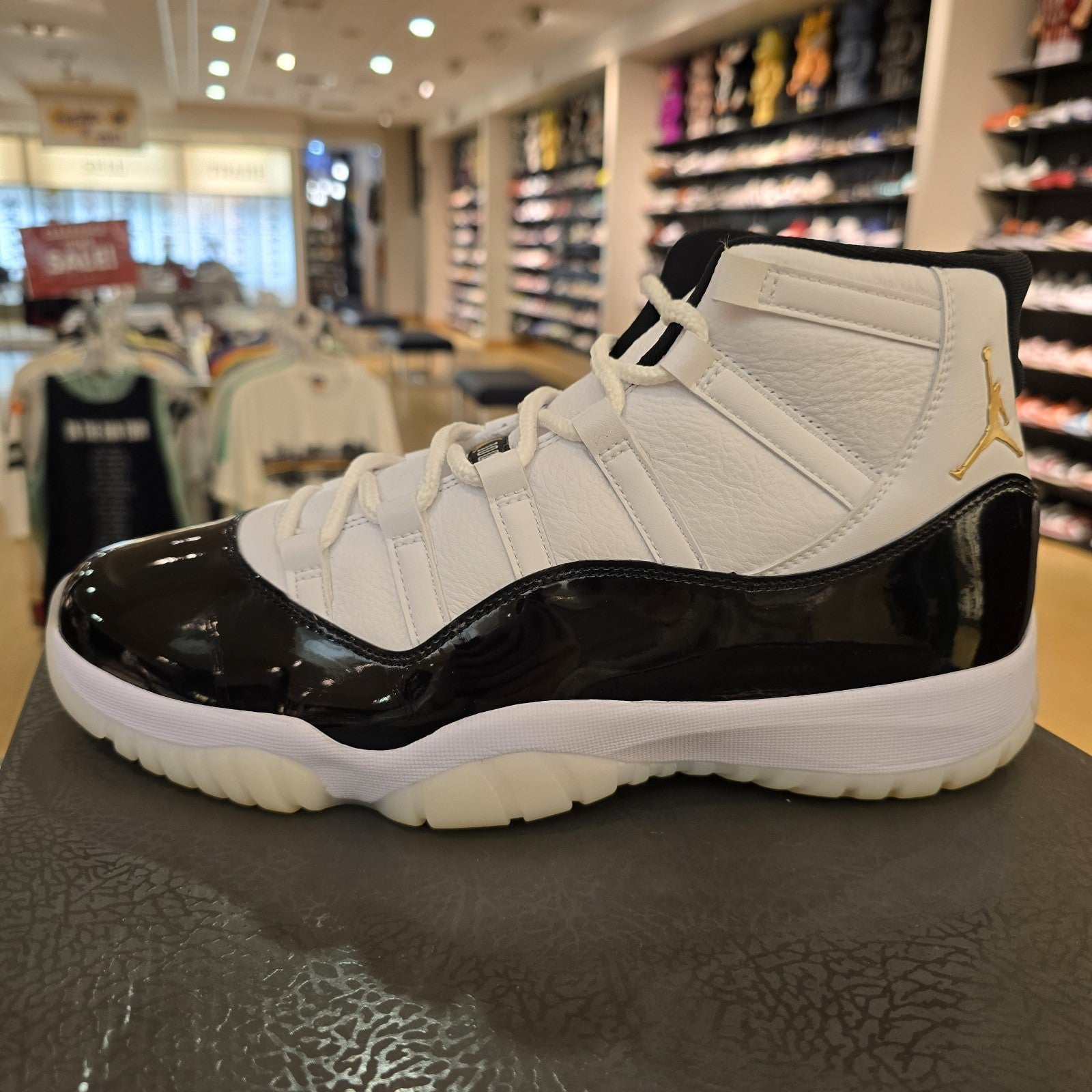 Size 12 - Jordan 11 Retro Mid Gratitude / Defining Moments