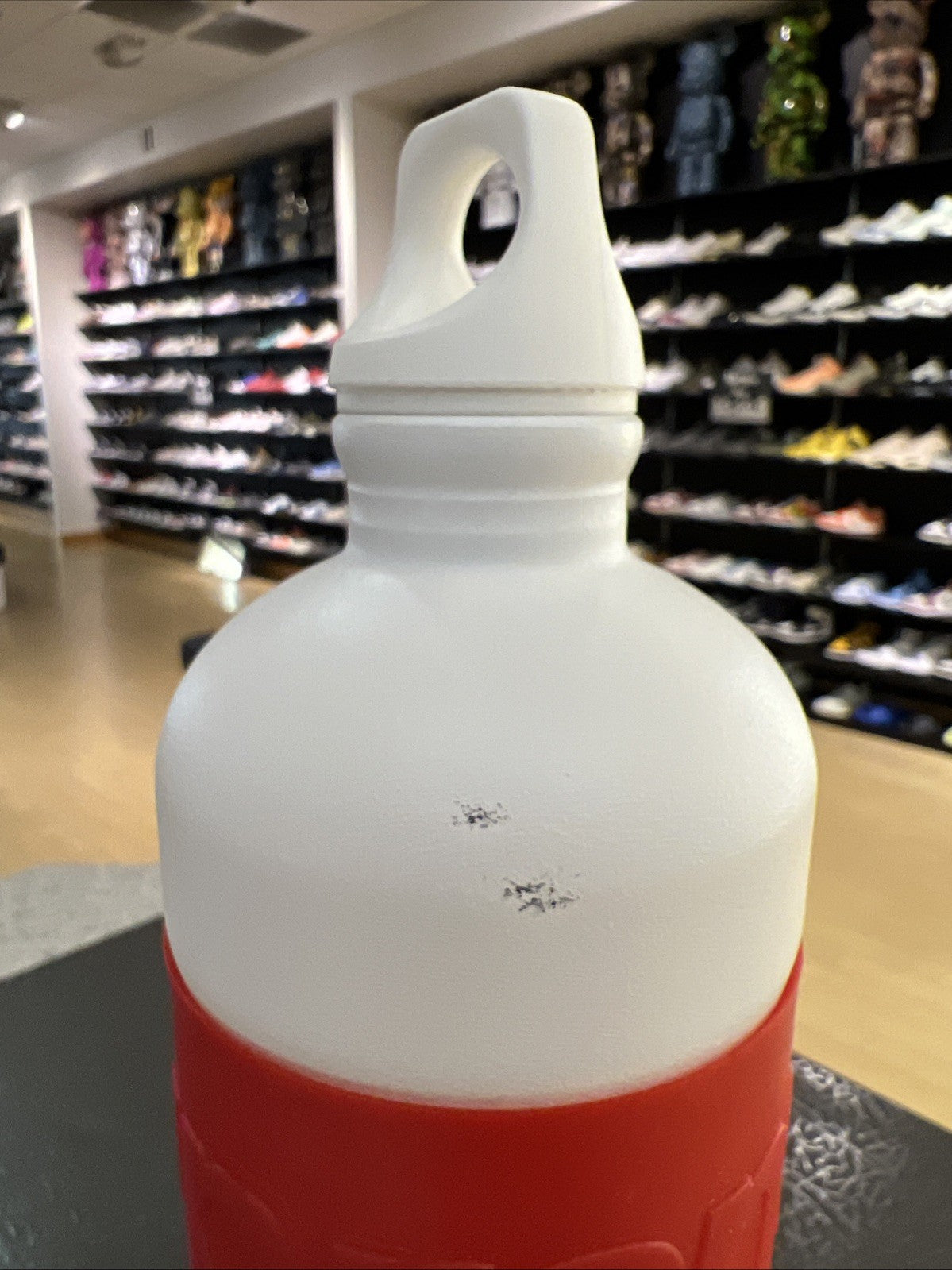 Supreme SIGG Water Bottle Red And White SS19 DEFECT