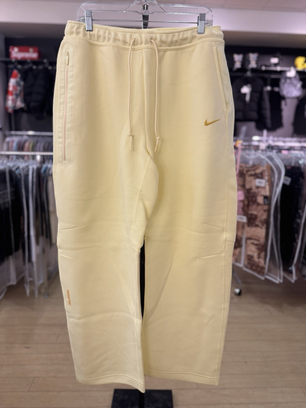 Nike x NOCTA Tech Fleece Open Hem Pants Citron Tint FD8460-821 Men's Large Drake