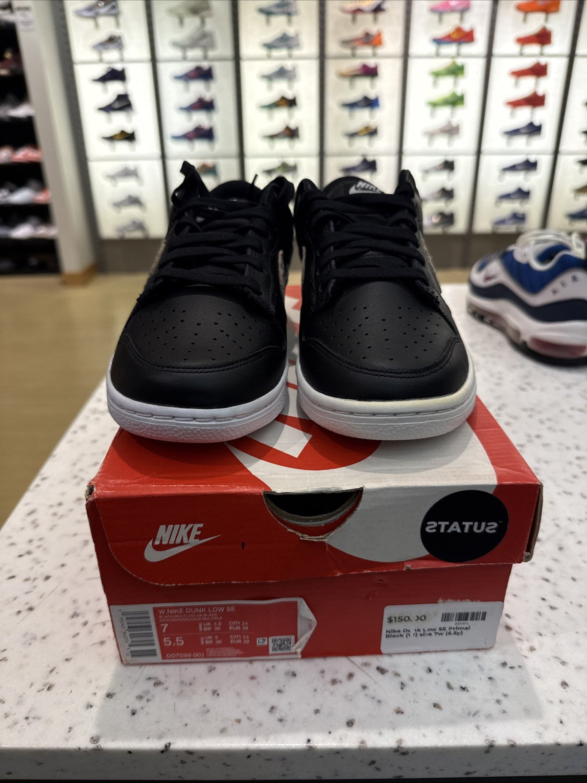Nike Dunk SE Low Primal Black WOMANS 7