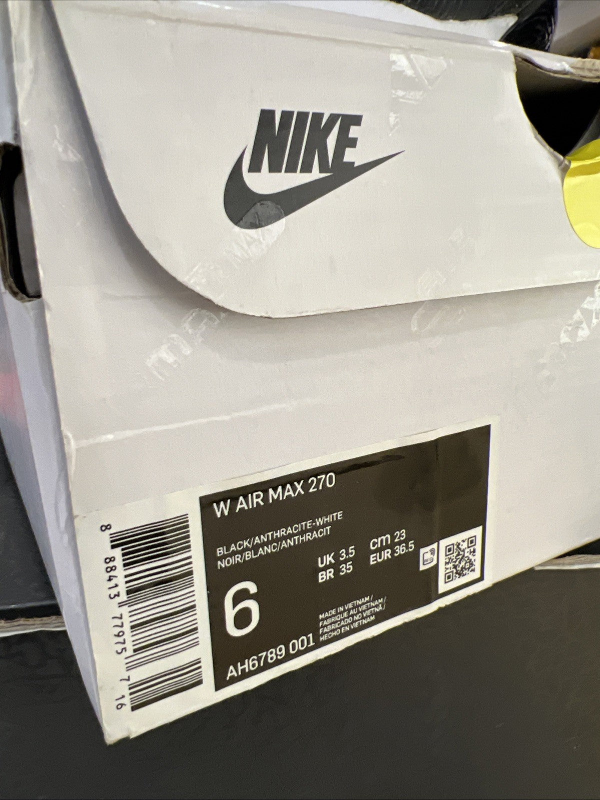 Nike Air Max 270 Black Anthracite Women’s Sz 6 DEFECT