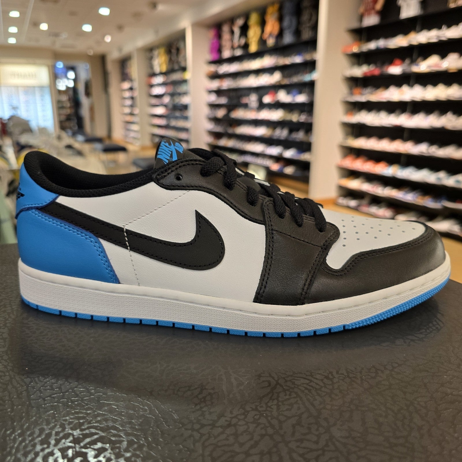 Size 11.5 - Air Jordan 1 Retro OG Low UNC