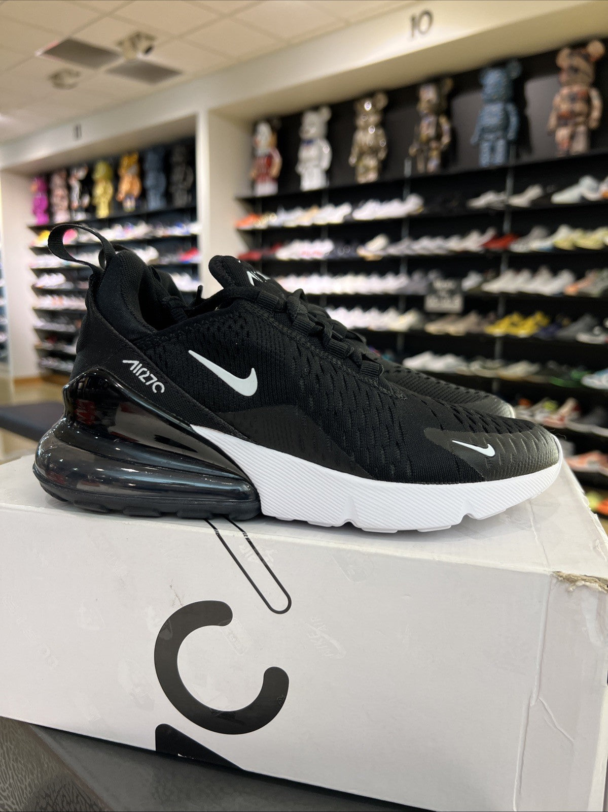 Nike Air Max 270 Black Anthracite Women’s Sz 6 DEFECT