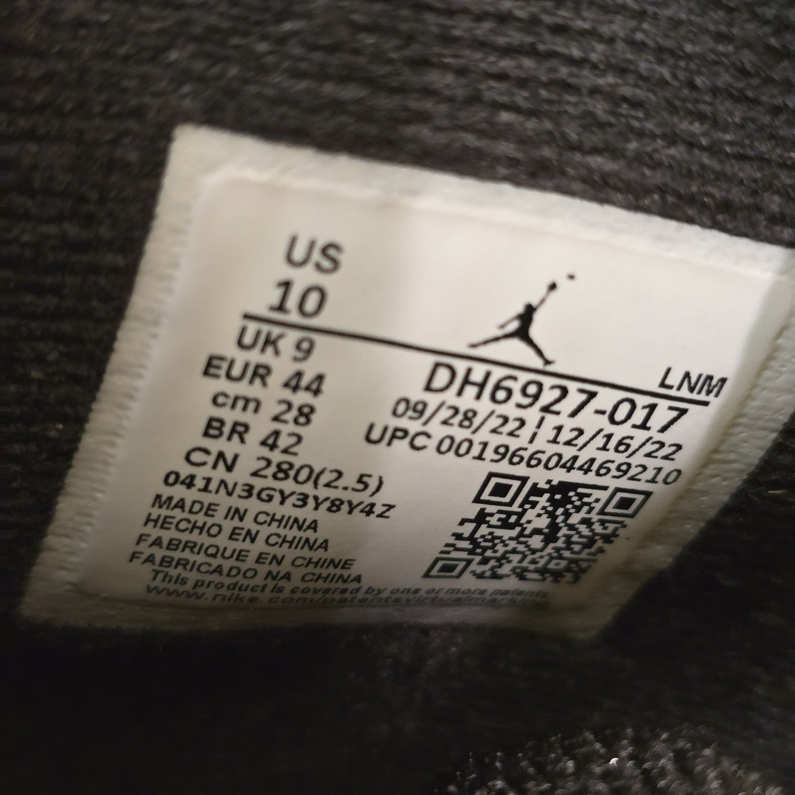 Size 10 - Jordan 4 Retro Thunder